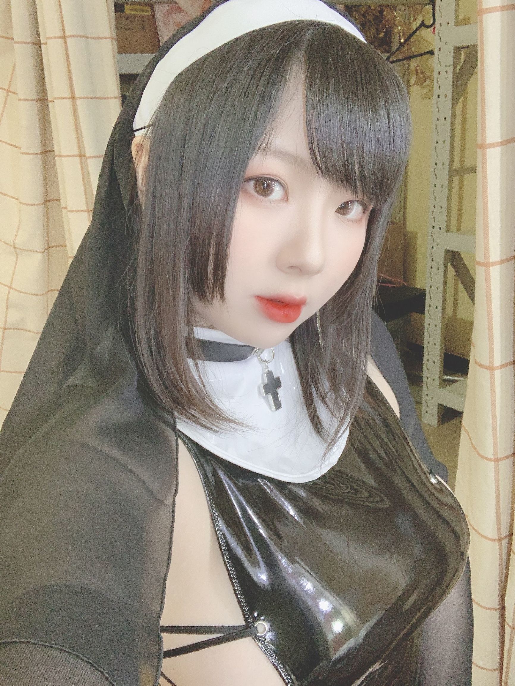 網紅COSER] 皮皮奶可可愛了啦 - 系帶修女