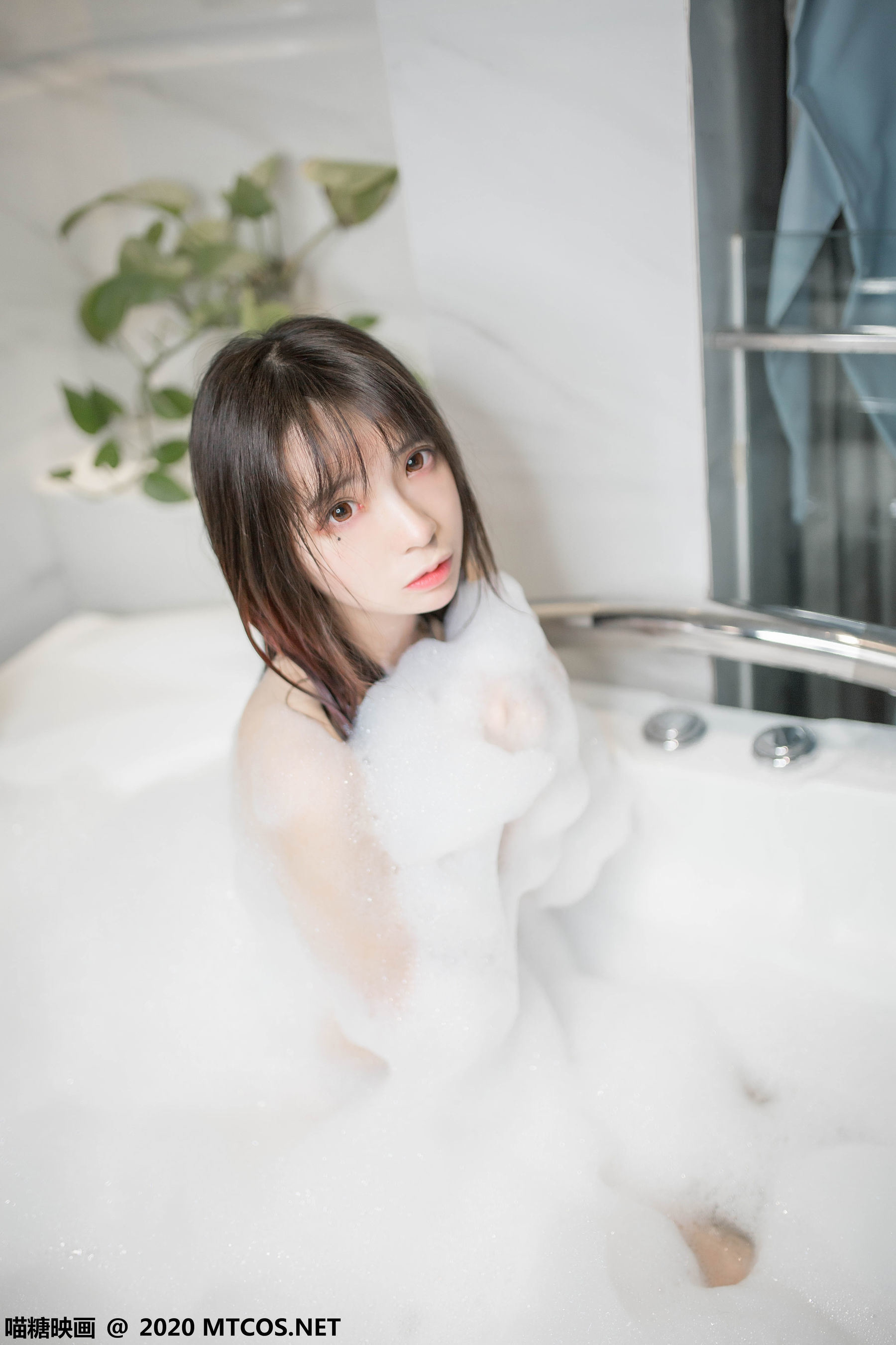 Meow Sugar Film] Vol. 323: Bathtub Bubbles