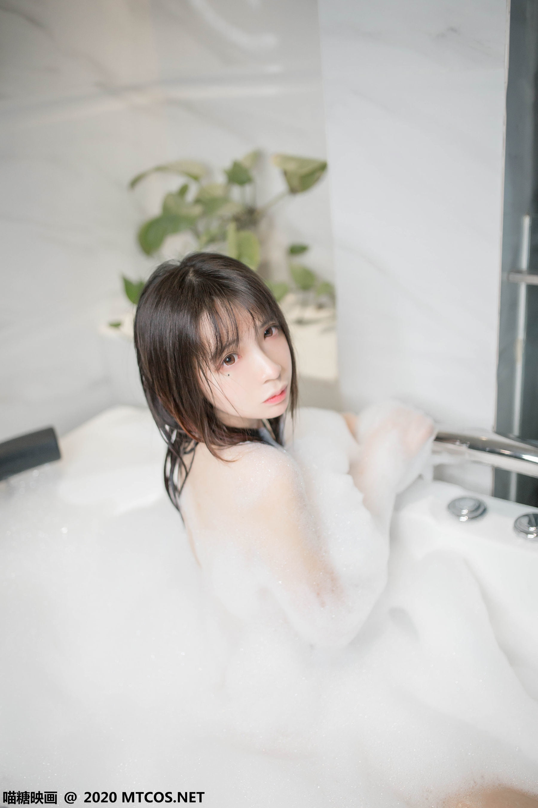 Meow Sugar Film] Vol. 323: Bathtub Bubbles