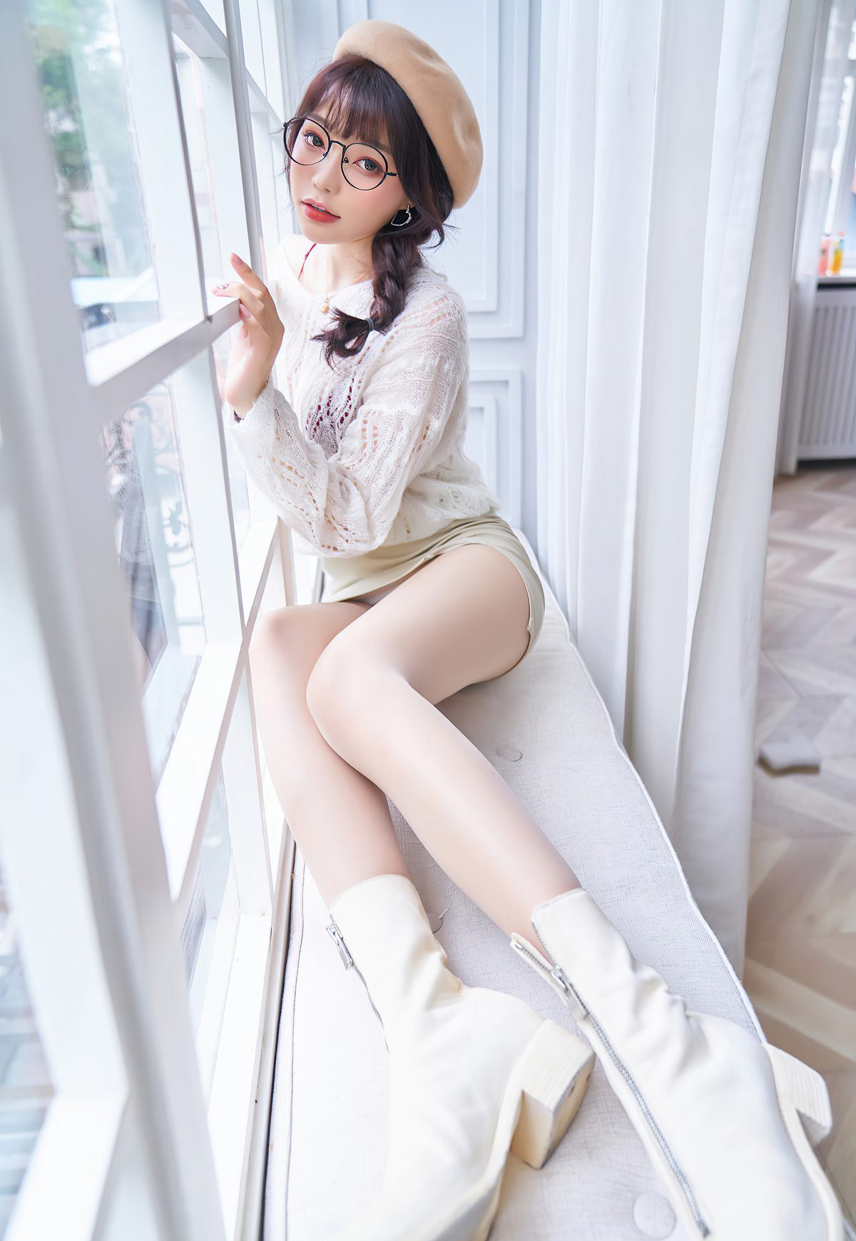 芝芝Booty極品美腿肉絲襪玉足性感大胸2021最新圖集