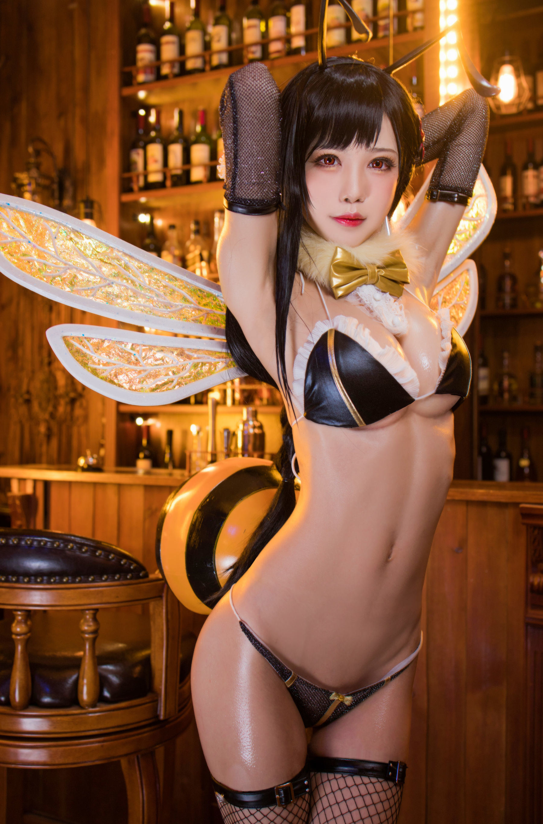 Cosplay] Blogger Anime Shuimiao Aqua - Ong Mật Da Đen
