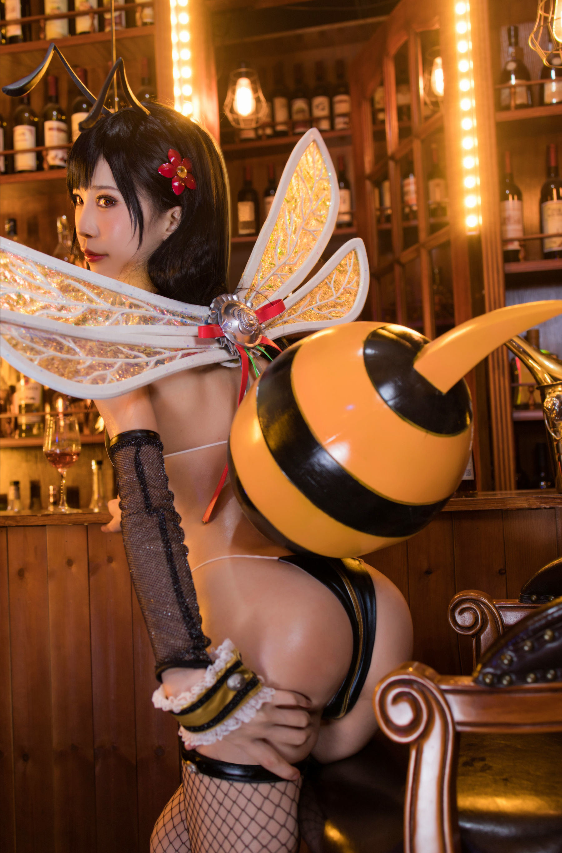 Cosplay] Blogger Anime Shuimiao Aqua - Ong Mật Da Đen