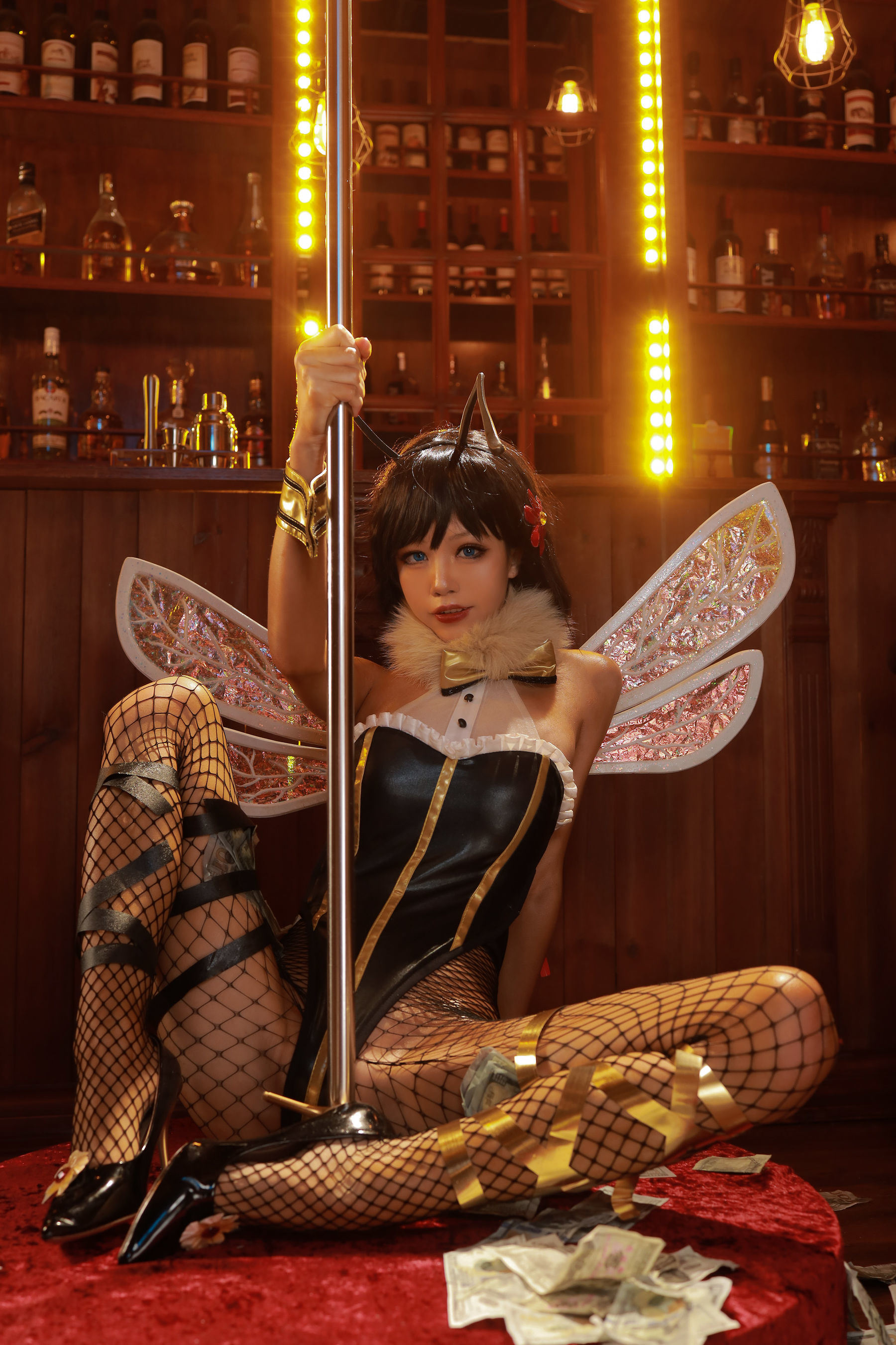 Cosplay] Blogger Anime Shuimiao Aqua - Ong Mật Da Đen