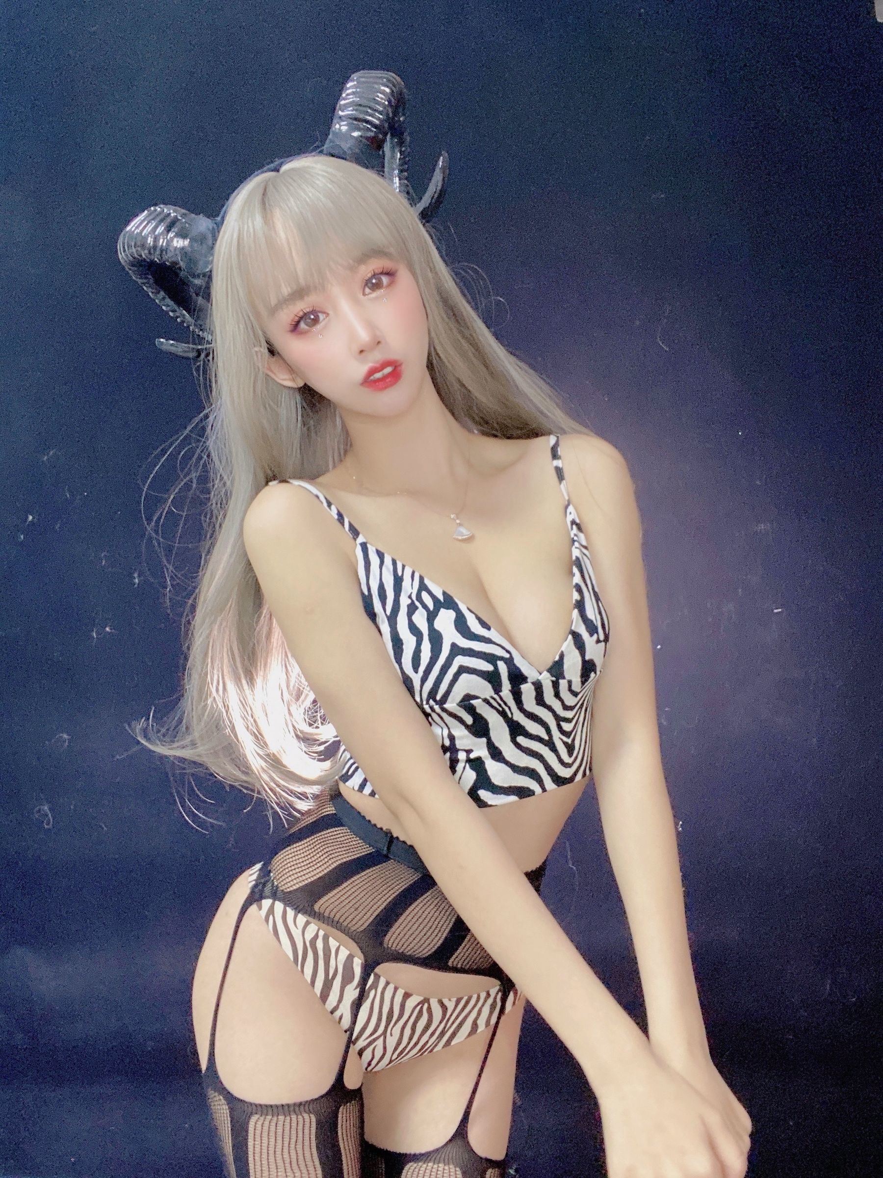 Cosplay] Douyu Mixianxian sama - Succubus