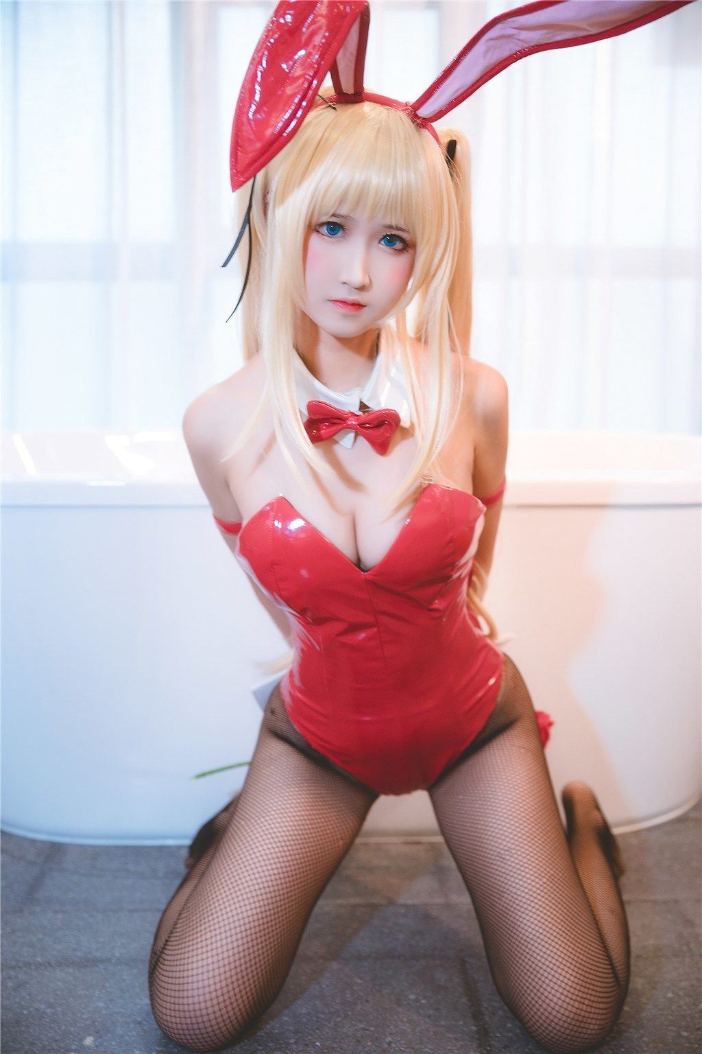 Cosplay] Weibo Meizi Tam Độ_69 - Cô gái thỏ mặc tất đen