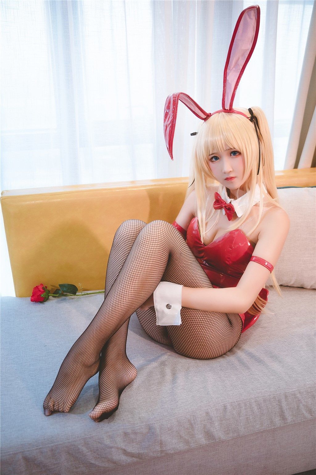 Cosplay] Weibo Meizi Tam Độ_69 - Cô gái thỏ mặc tất đen