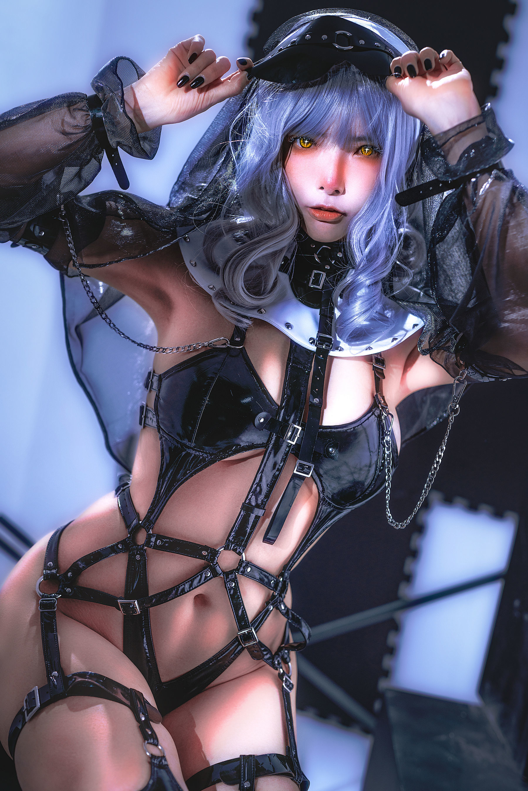 Cosplay] Autumn and Corgi (Xia Xiao Qiu Qiu Qiu) - Silver-Haired Saintess