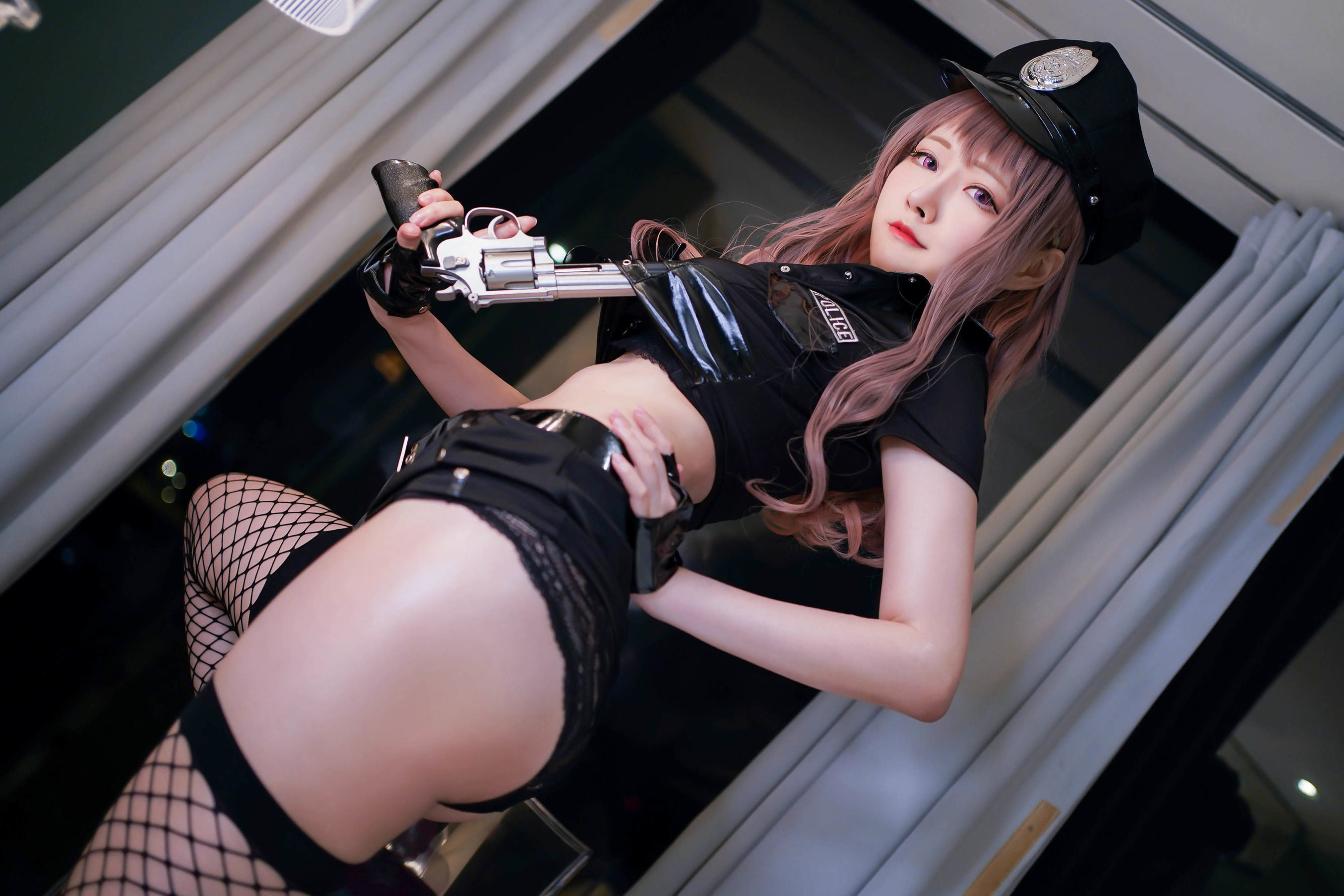 Cosplay] COS gái Arty Á Tị - Nữ cảnh sát vớ lưới