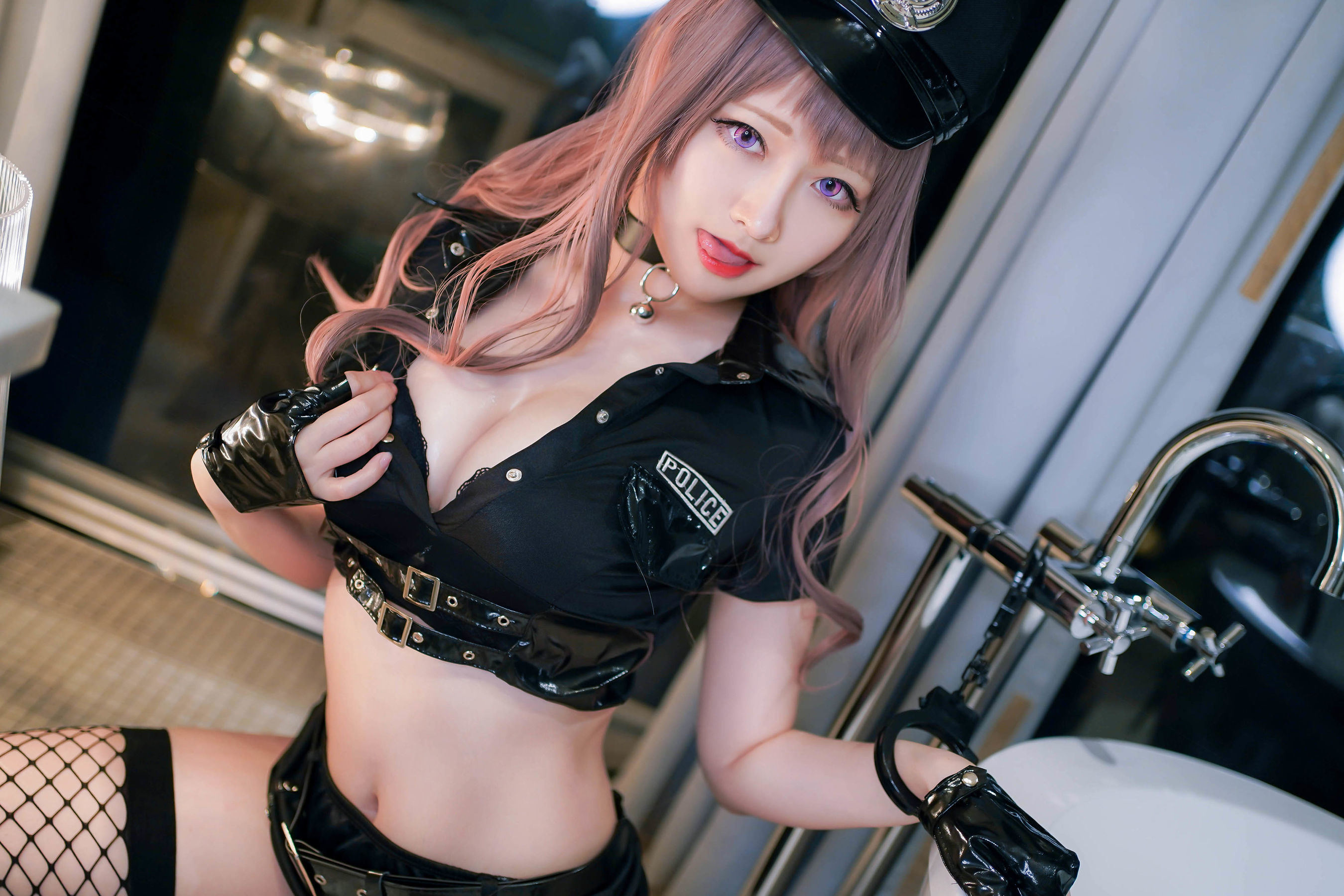 Cosplay] COS gái Arty Á Tị - Nữ cảnh sát vớ lưới