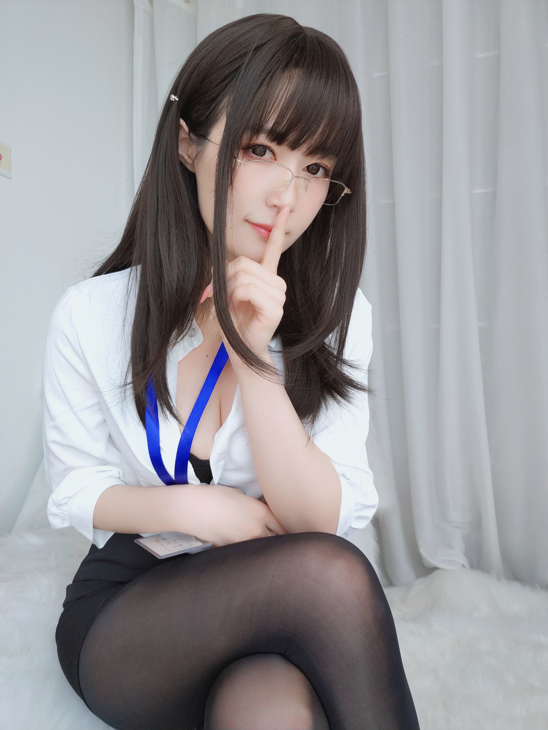 Cosplay] Coser Xiaojie Baiyin - Đồng phục