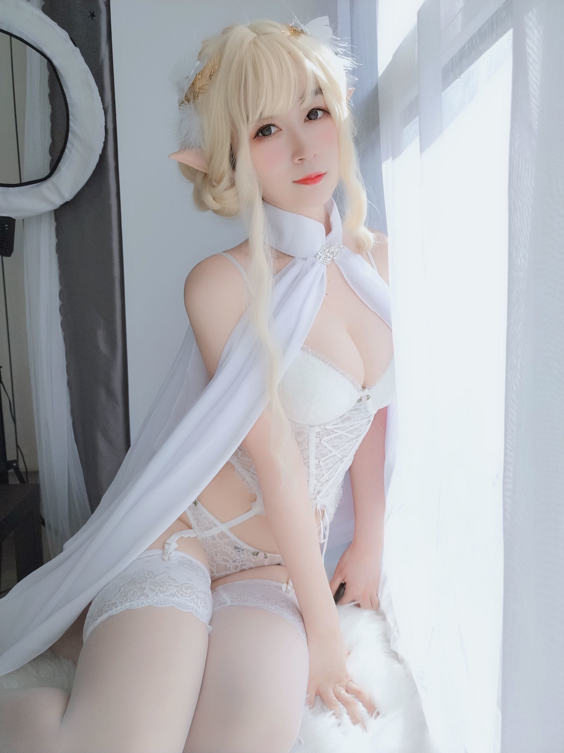 Cosplay] Coser Tiểu Thư Bạch Ngân - Tiểu Bạch Dương