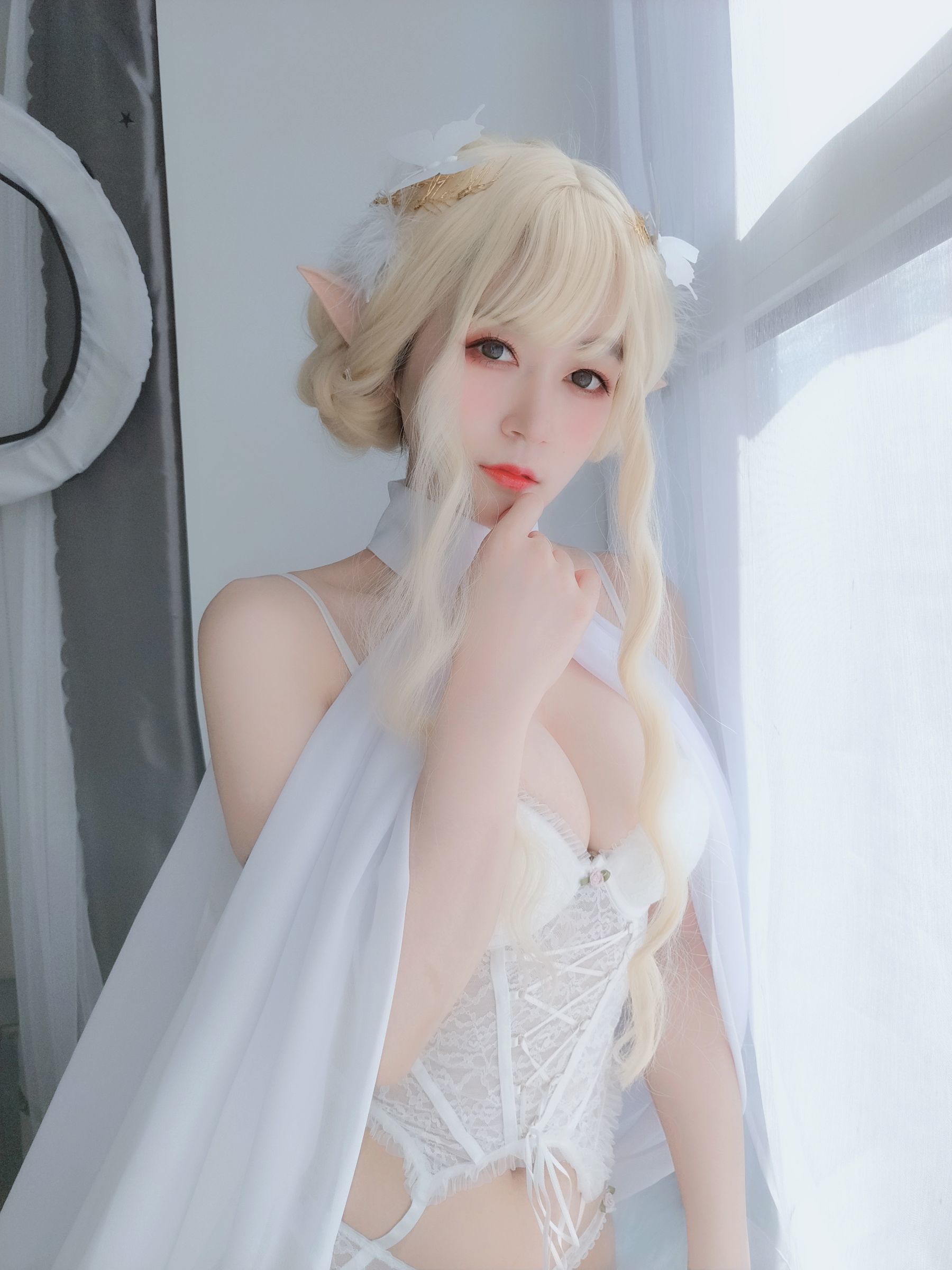 Cosplay] Coser Tiểu Thư Bạch Ngân - Tiểu Bạch Dương