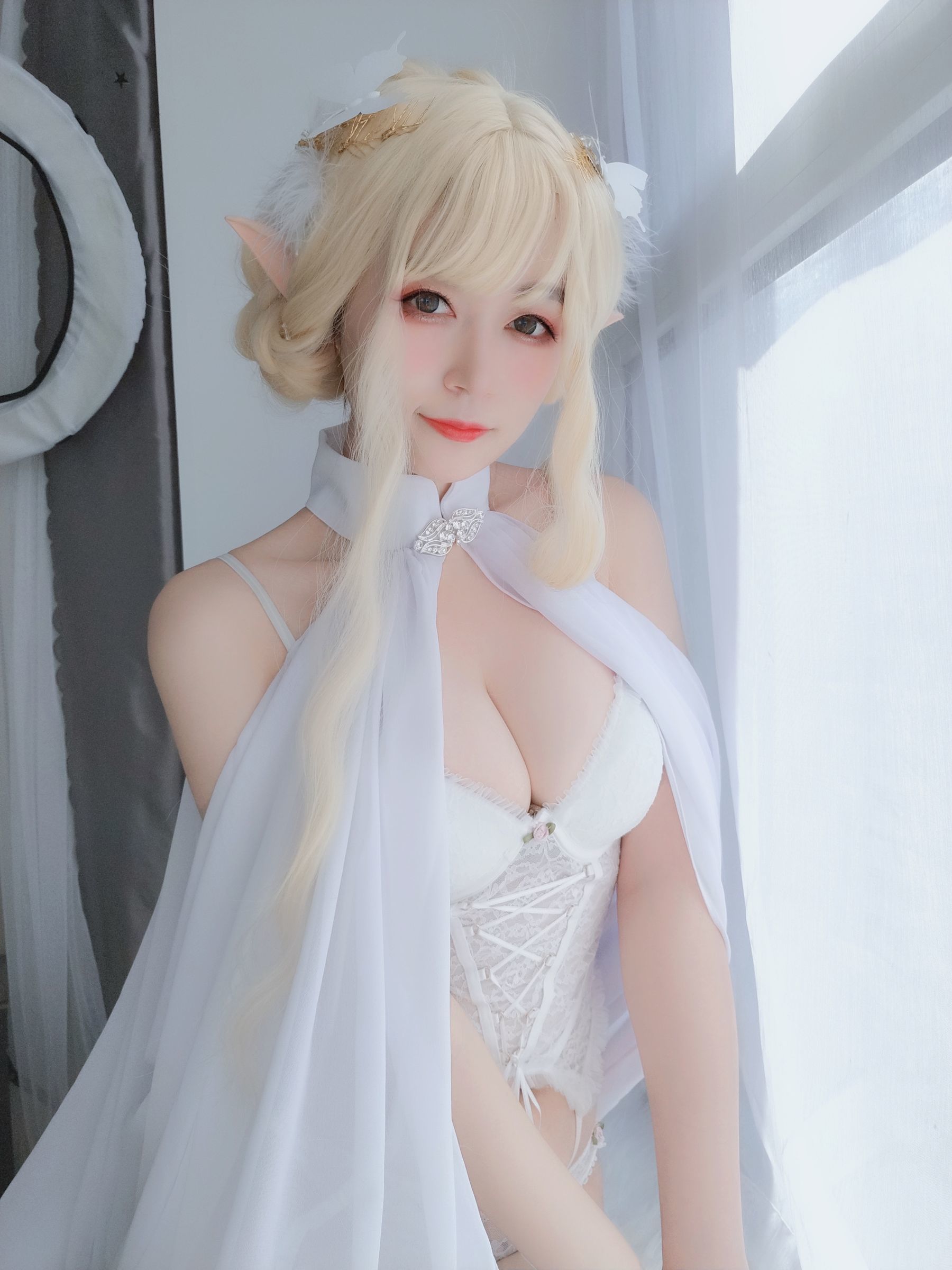 Cosplay] Coser Tiểu Thư Bạch Ngân - Tiểu Bạch Dương