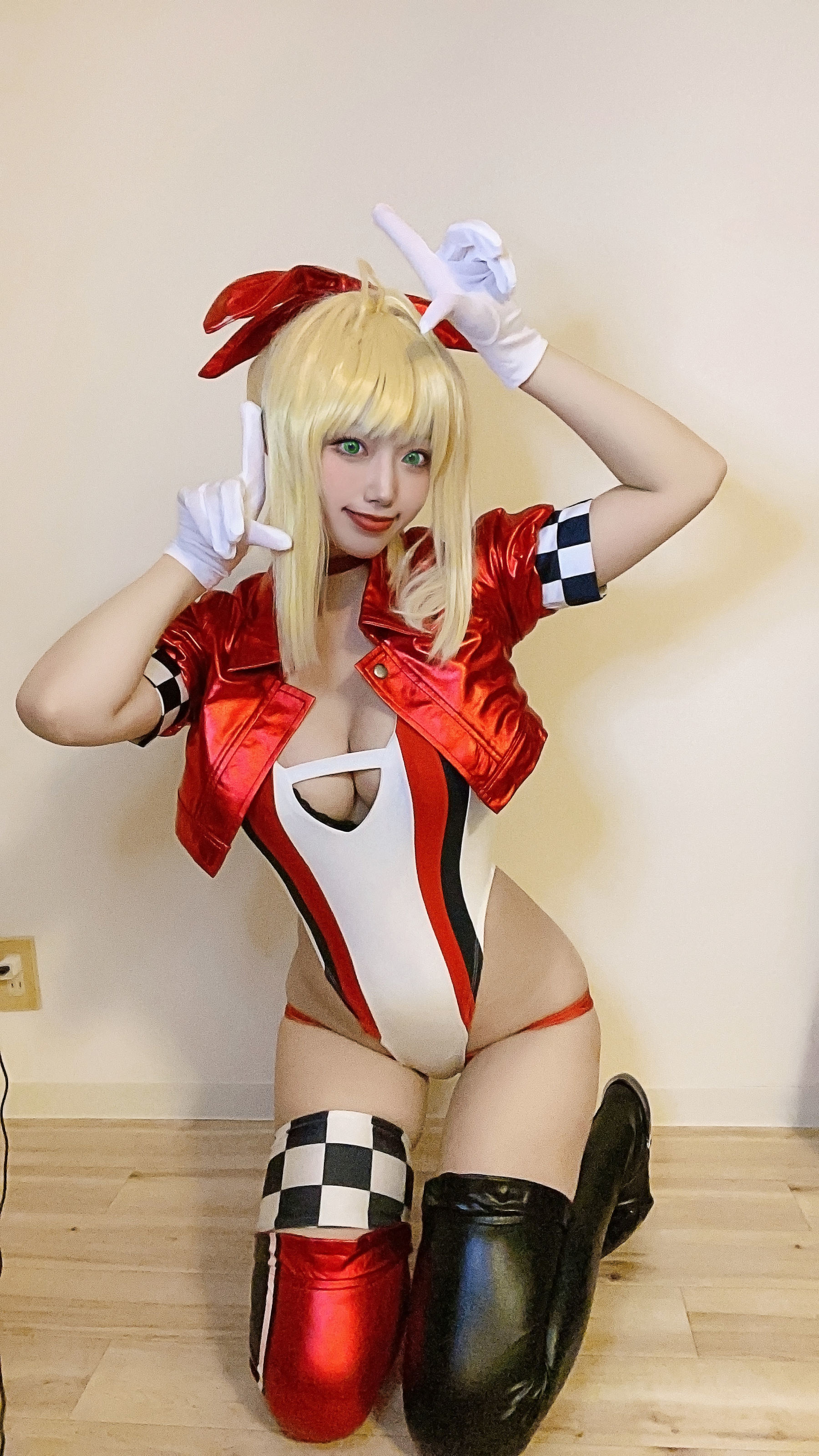 Cosplay] Blogger anime Qi Qi Celia - Nero Đua Xe