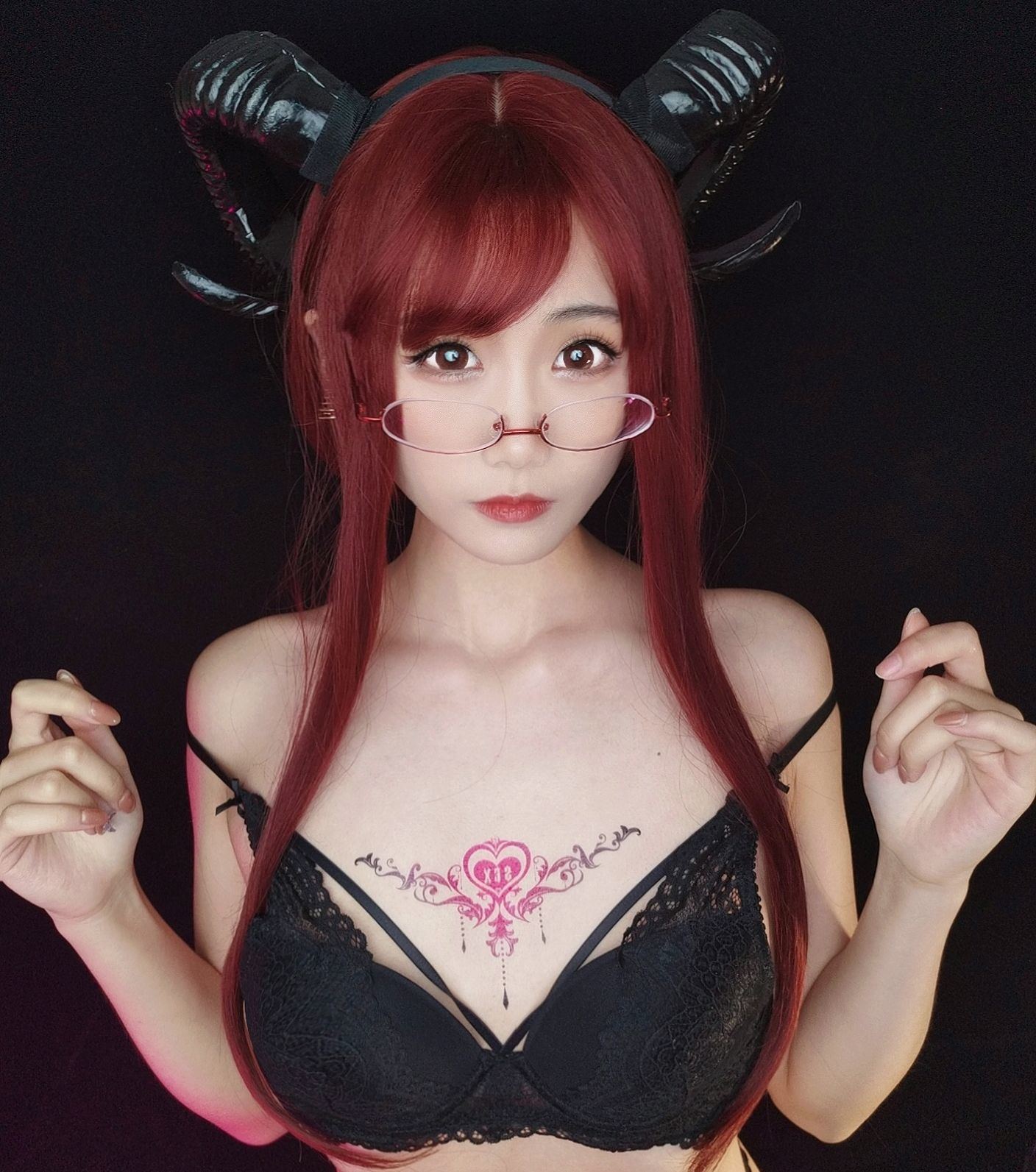 Cosplay] Blogger anime Hiểu Mỹ Mẹ - (Tự sướng Giáng Sinh) Tuyết Dạ Mị Ma