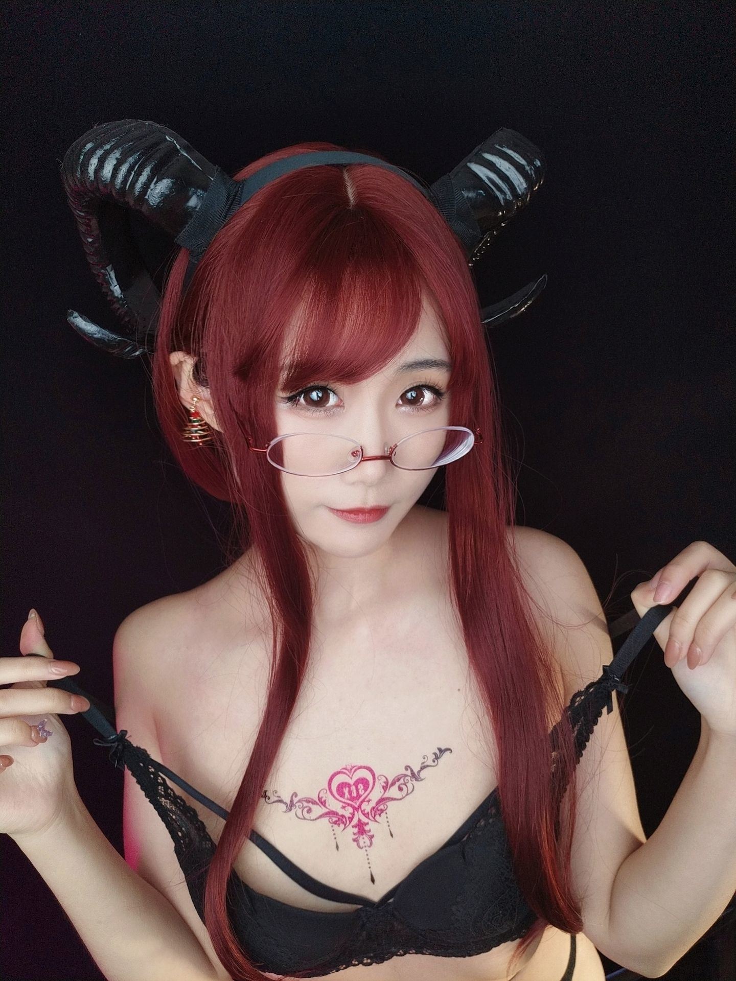 Cosplay] Blogger anime Hiểu Mỹ Mẹ - (Tự sướng Giáng Sinh) Tuyết Dạ Mị Ma
