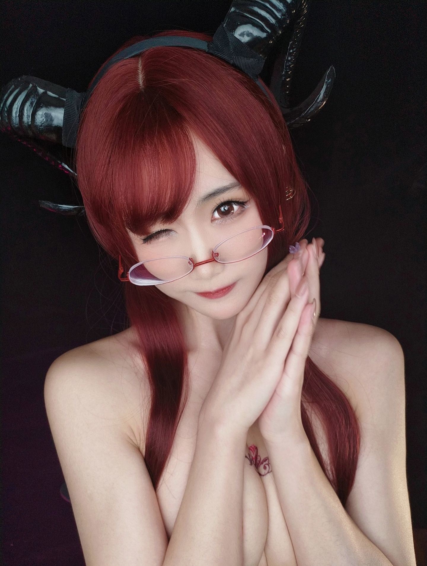 Cosplay] Anime Blogger Xiao Mei Ma - (Christmas Selfie) Snowy Night Succubus
