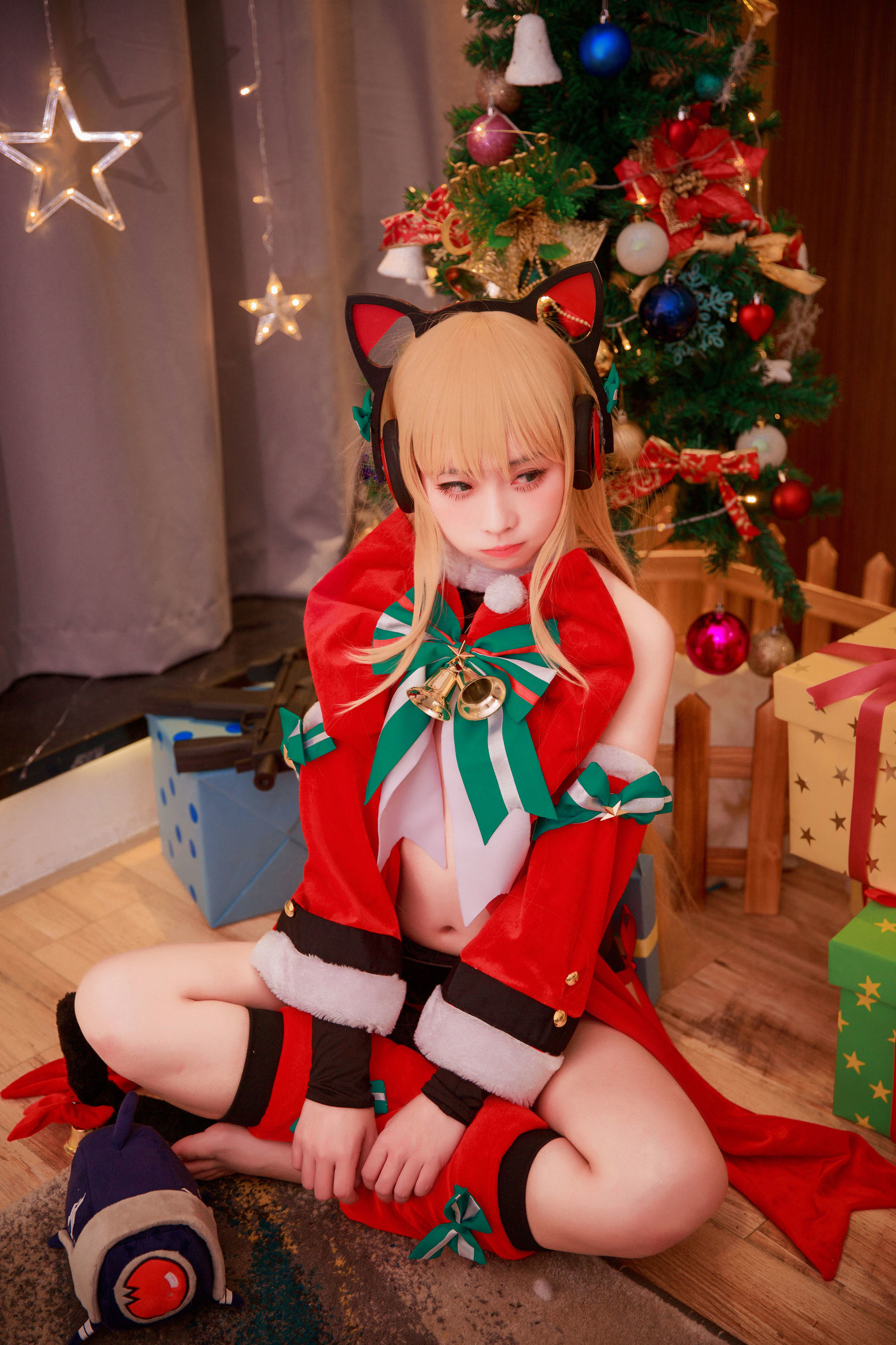 Cosplay] Anime Blogger G44 Will Not Get Hurt - TMP Christmas