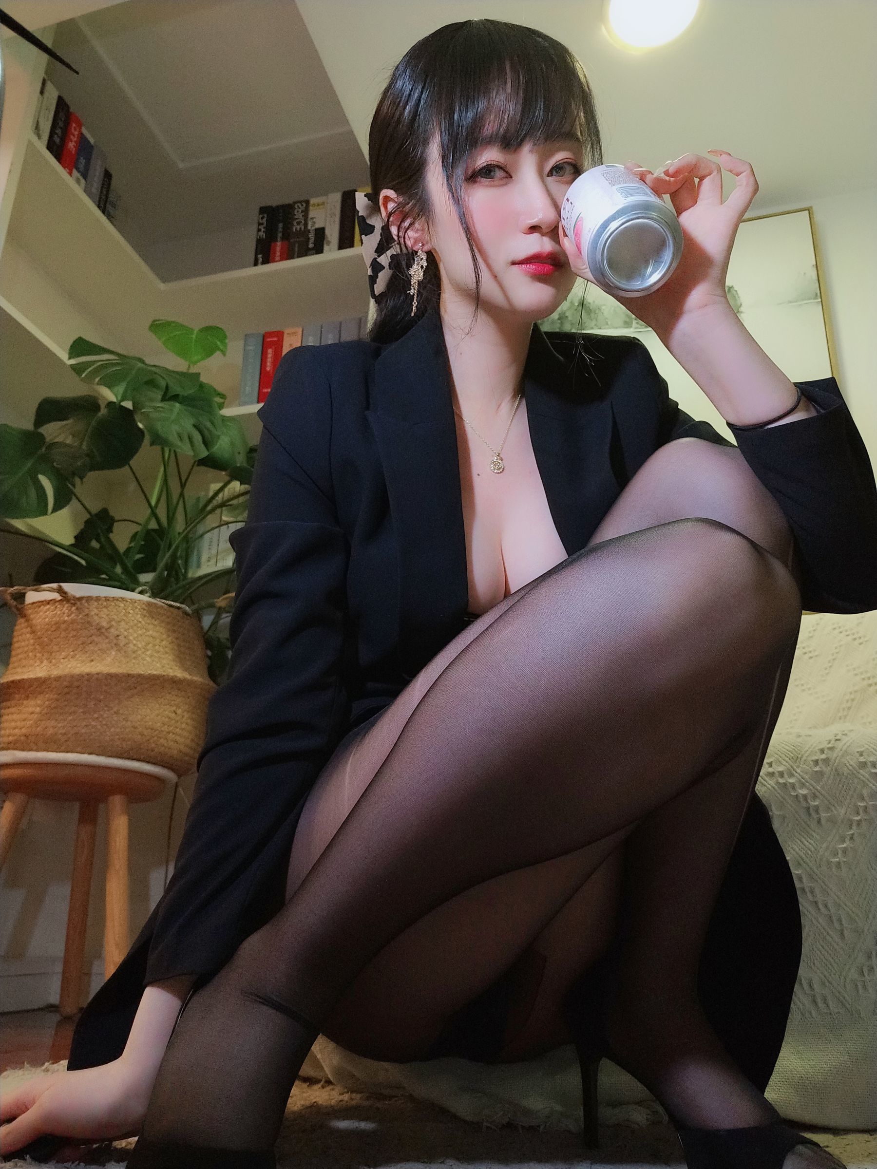 Cosplay] Coser Xiaojie Baiyin - Áo vest