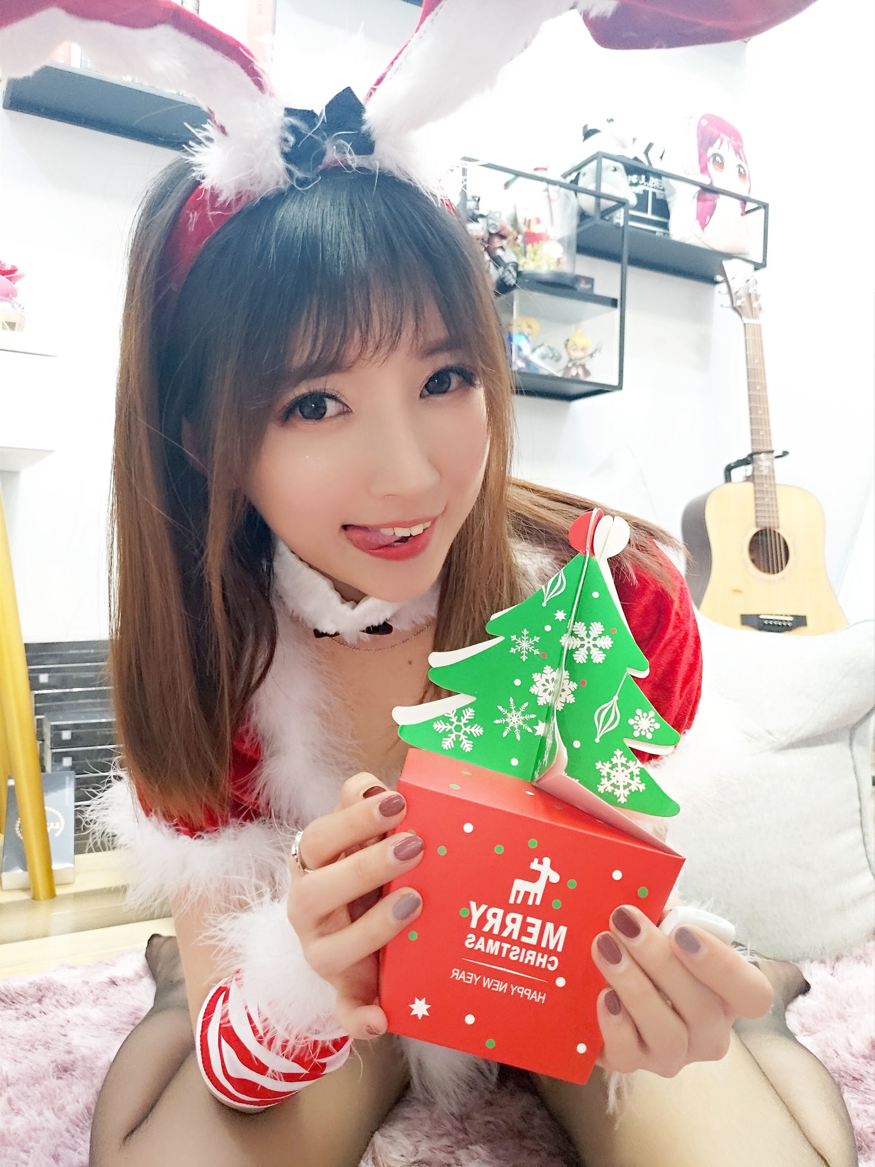 Cosplay] Douyu Streamer Little Witch Luna - Christmas Outfit