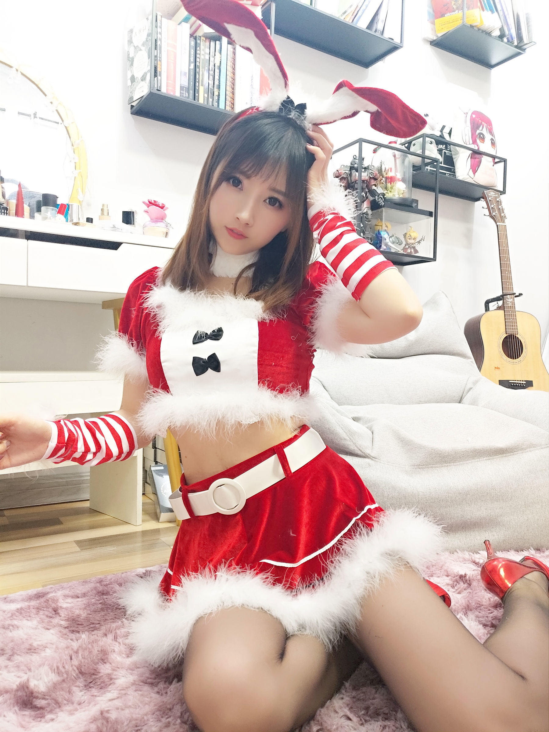 Cosplay] Douyu Streamer Little Witch Luna - Christmas Outfit