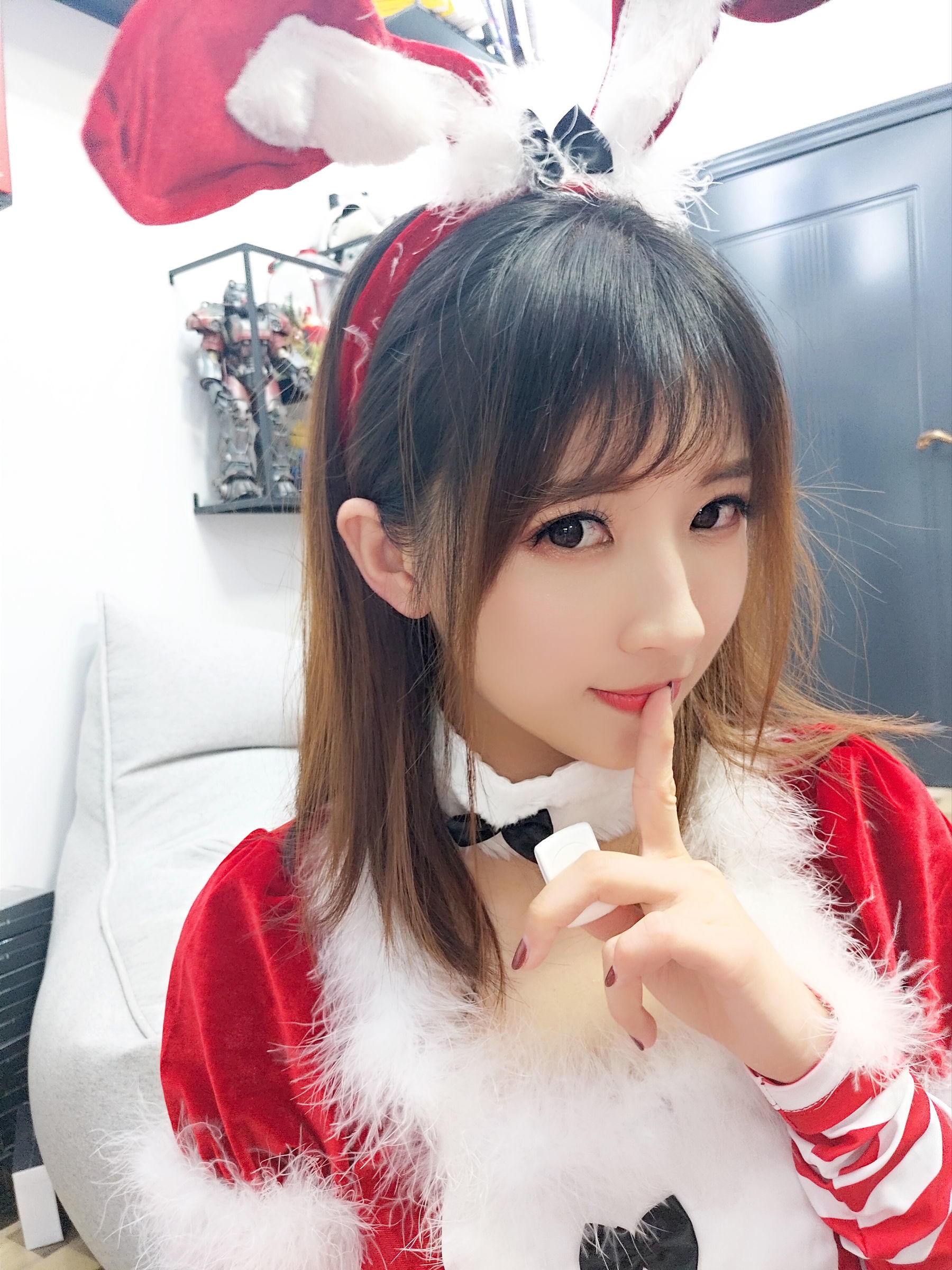 Cosplay] Douyu Streamer Little Witch Luna - Christmas Outfit