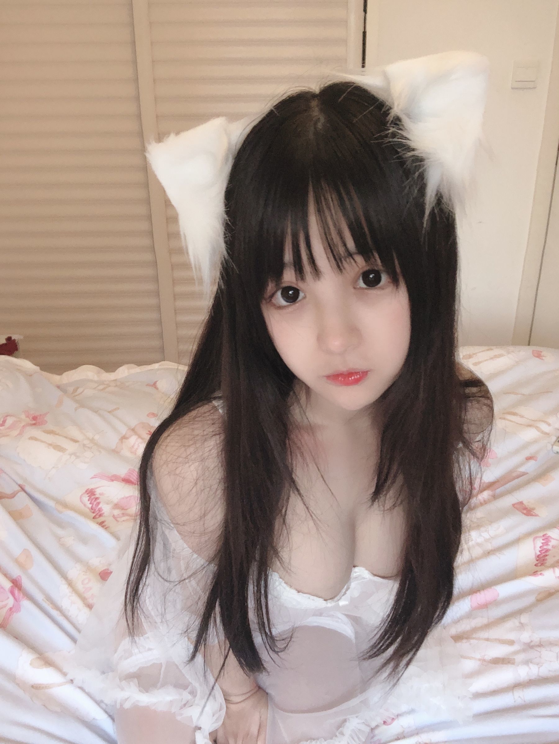 Cosplay] 櫻井寧寧 - 小白貓 蕾絲內衣
