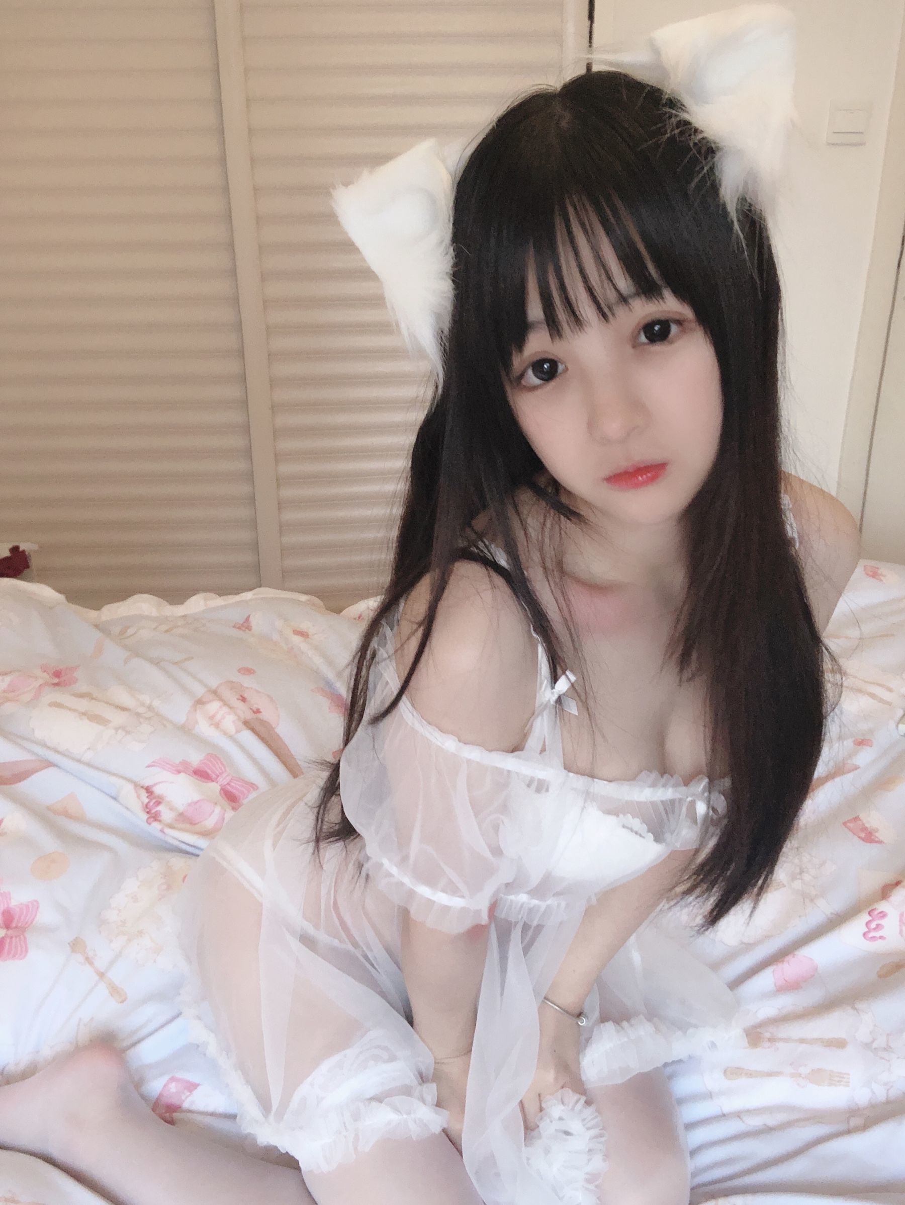 Cosplay] Sakurai Ningning - Mèo Trắng Nhỏ Ren Nội Y