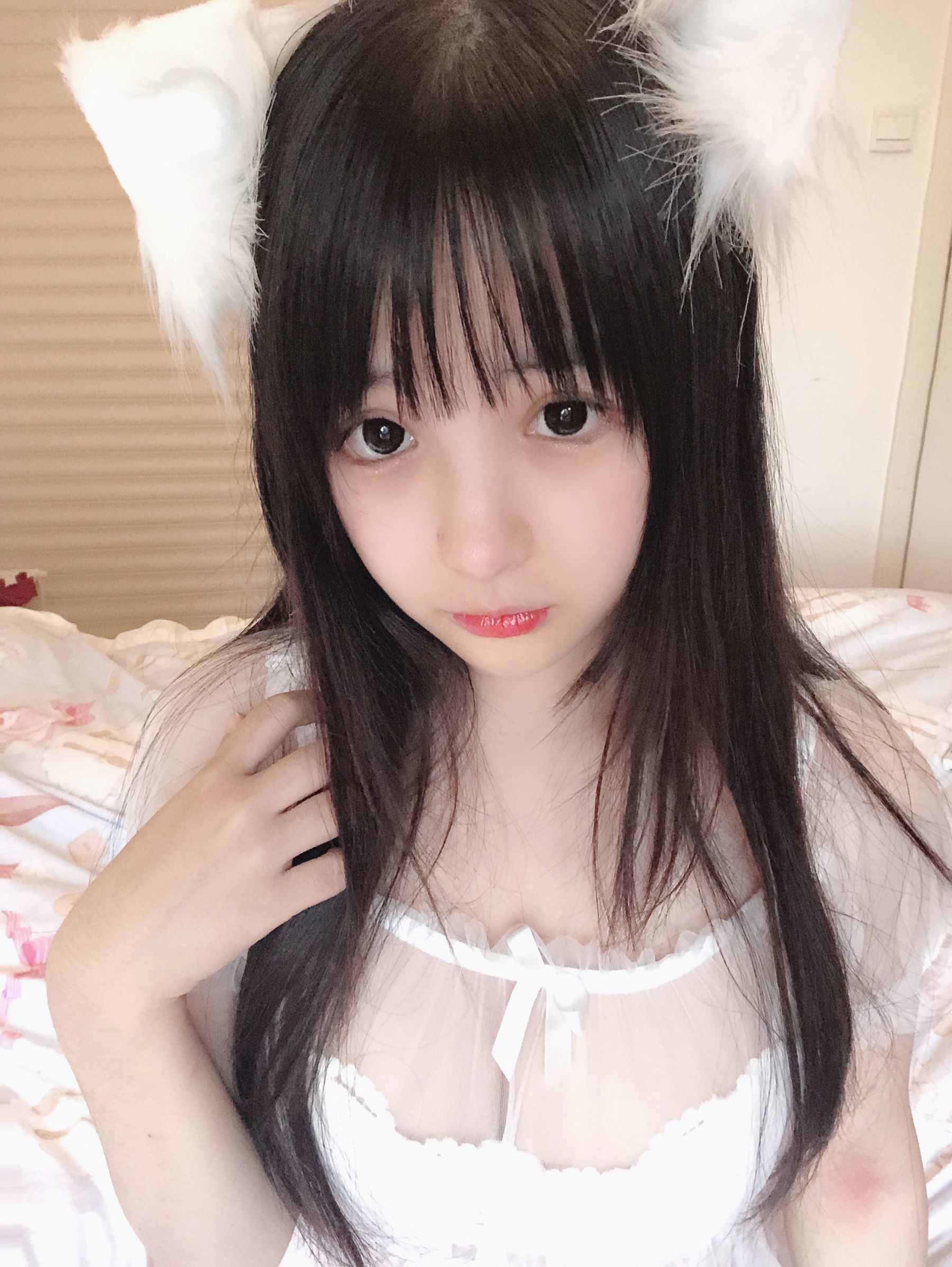 Cosplay] Sakurai Ningning - Mèo Trắng Nhỏ Ren Nội Y