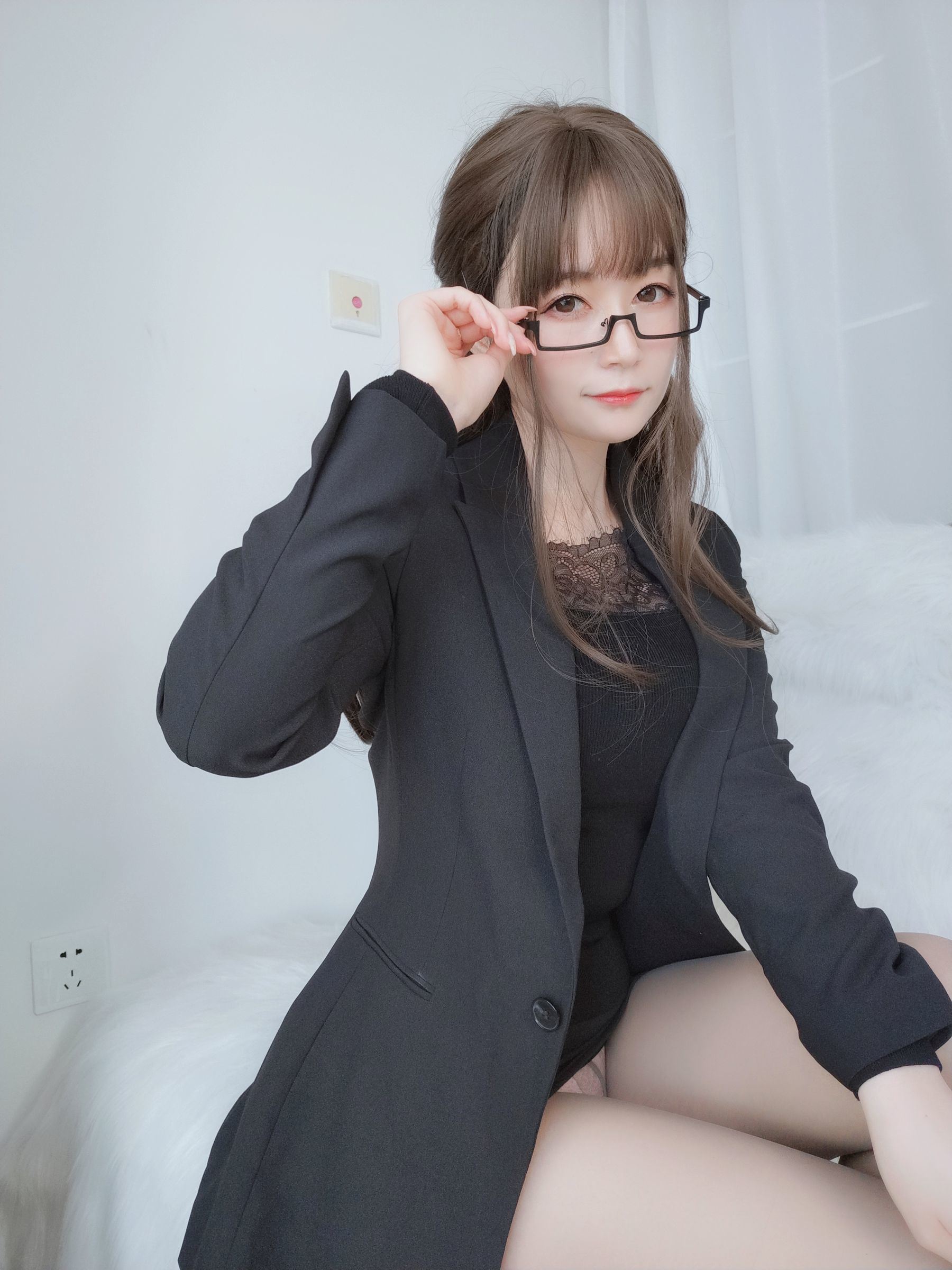 Cosplay] Coser小姐姐白銀 - 黑西服