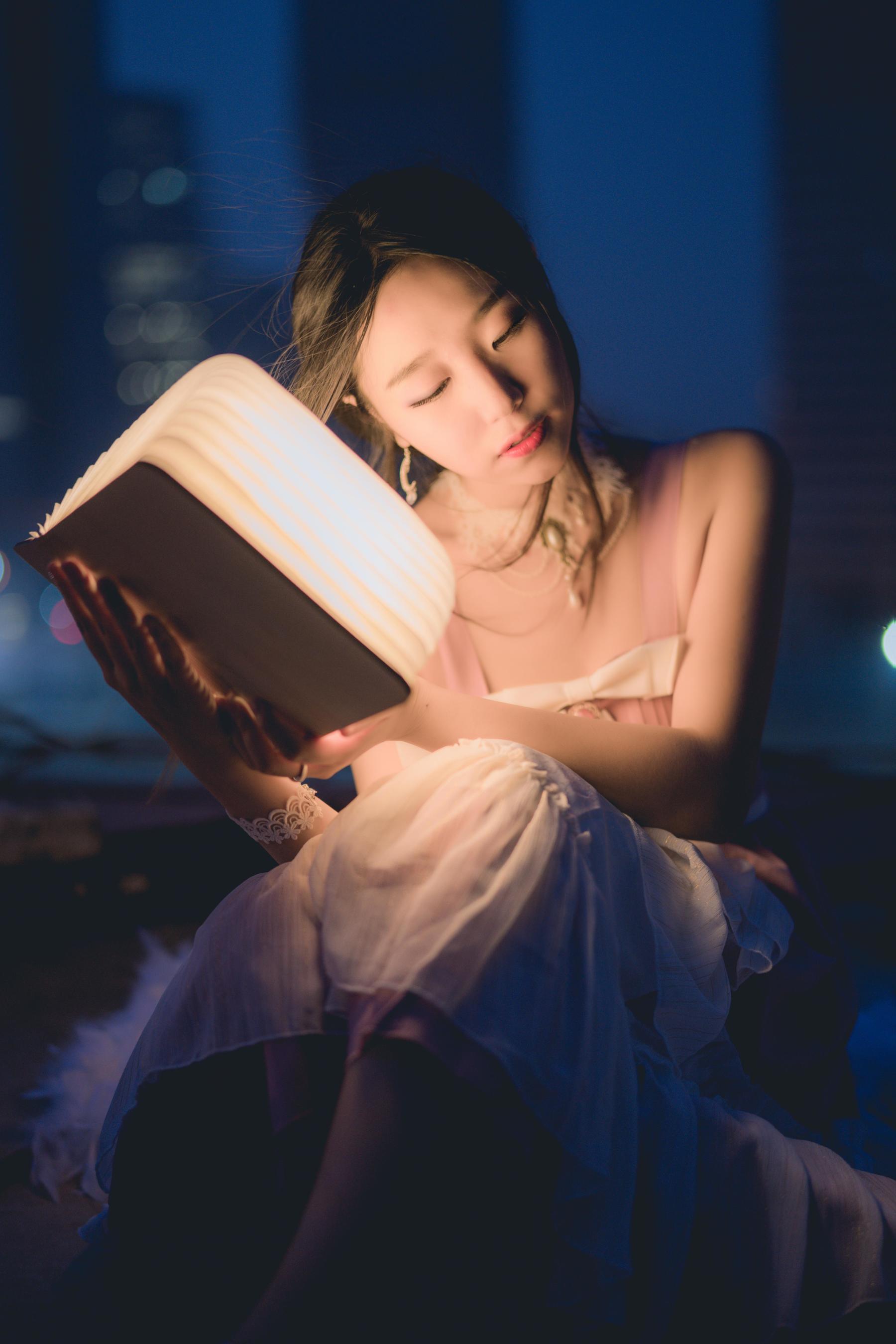 Cosplay] Anime Blogger Mu Ling Mu0 - Reading