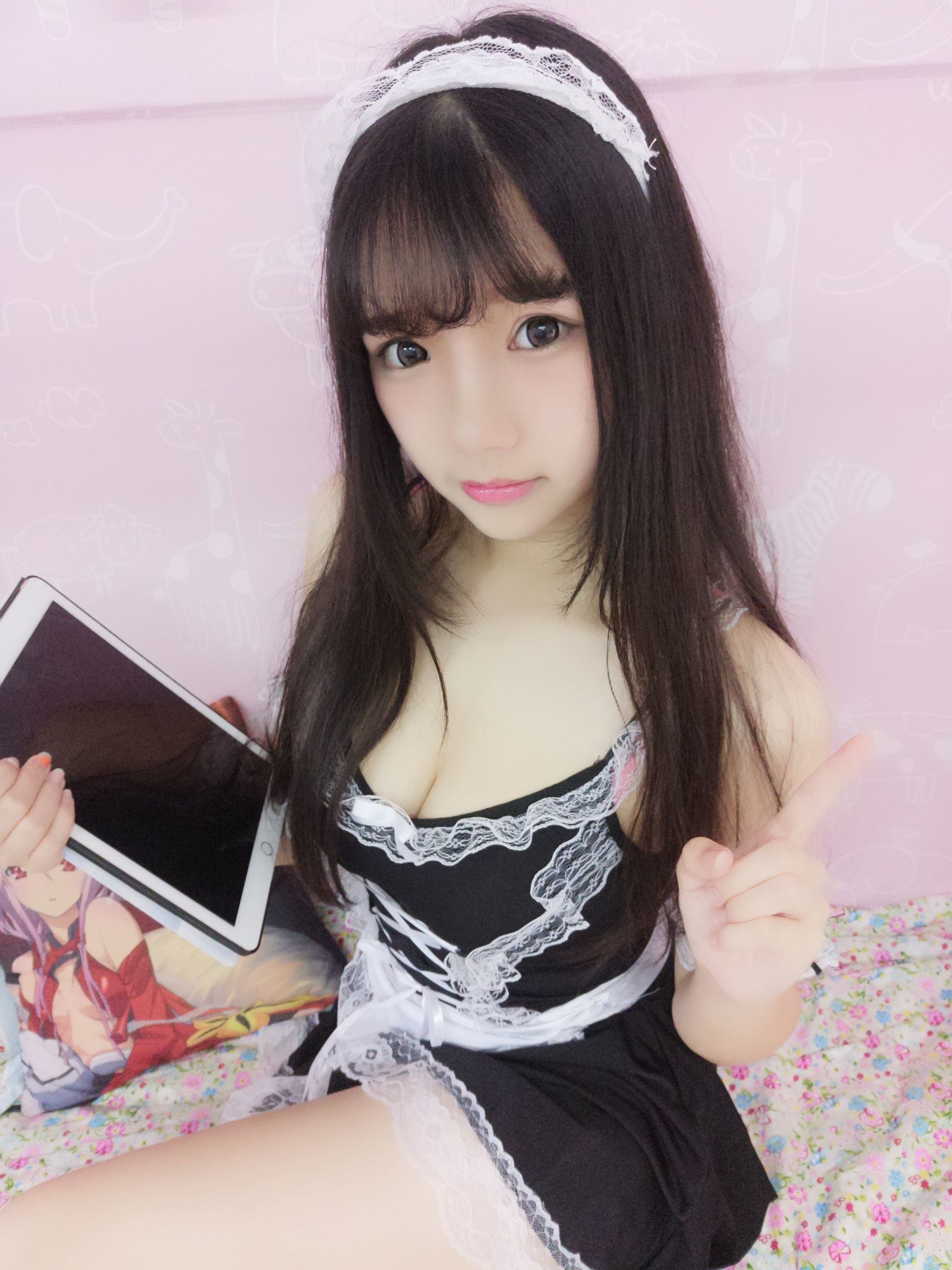 Cosplay] Blogger anime Tuyết Thanh Astra - Cô hầu gái nhỏ