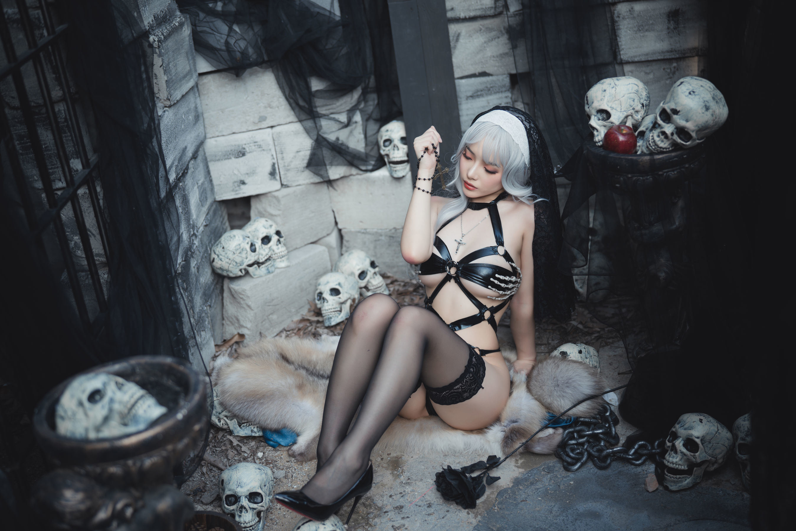 Cosplay] Blogger Anime Văn Muội - Nữ tu Hắc ám