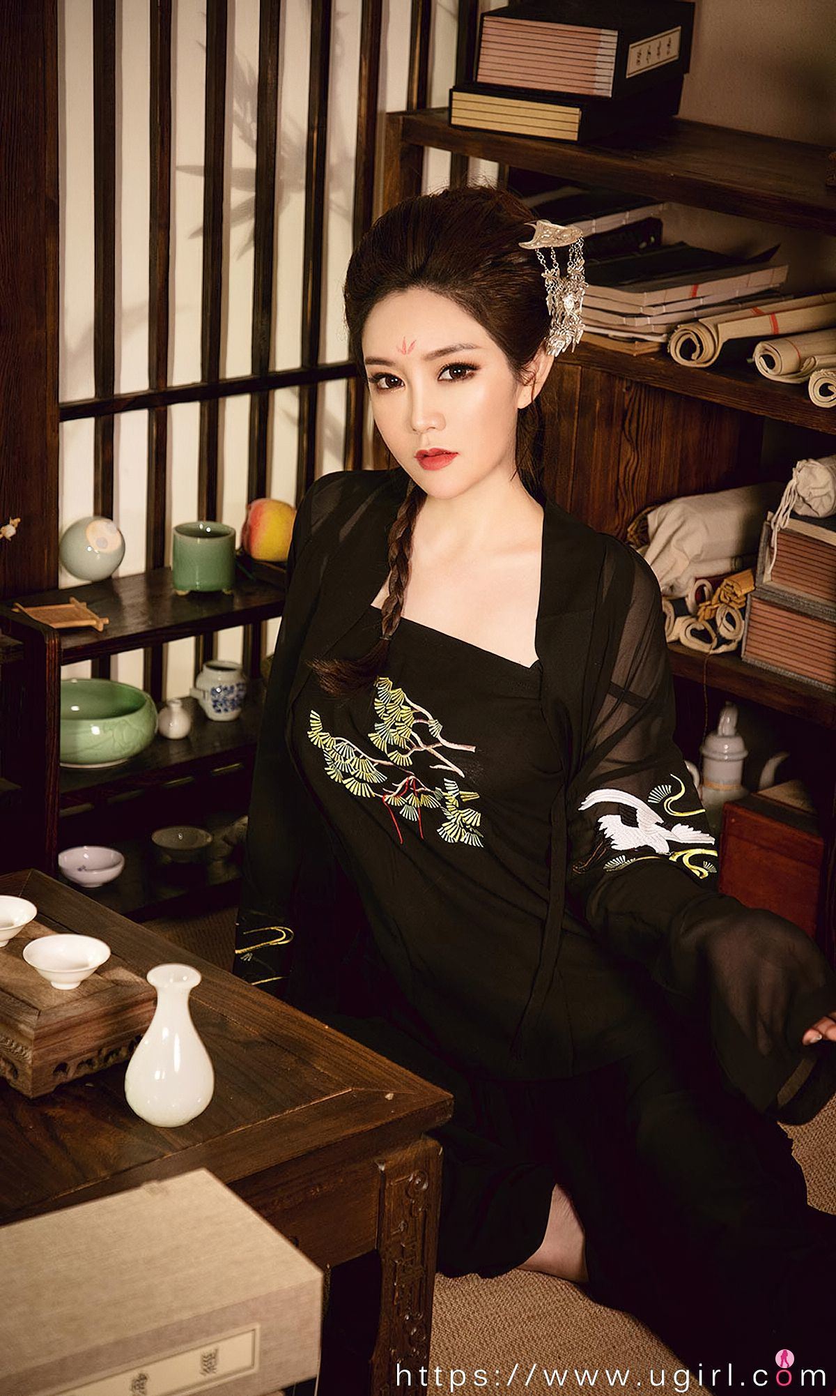 Ái Ưu Vật Ugirls] NO.2009 Kim Tử Lâm - Ánh Đèn Hoa Lúc Ban Đầu: Đêm Hội Y Phục Cầu Vồng