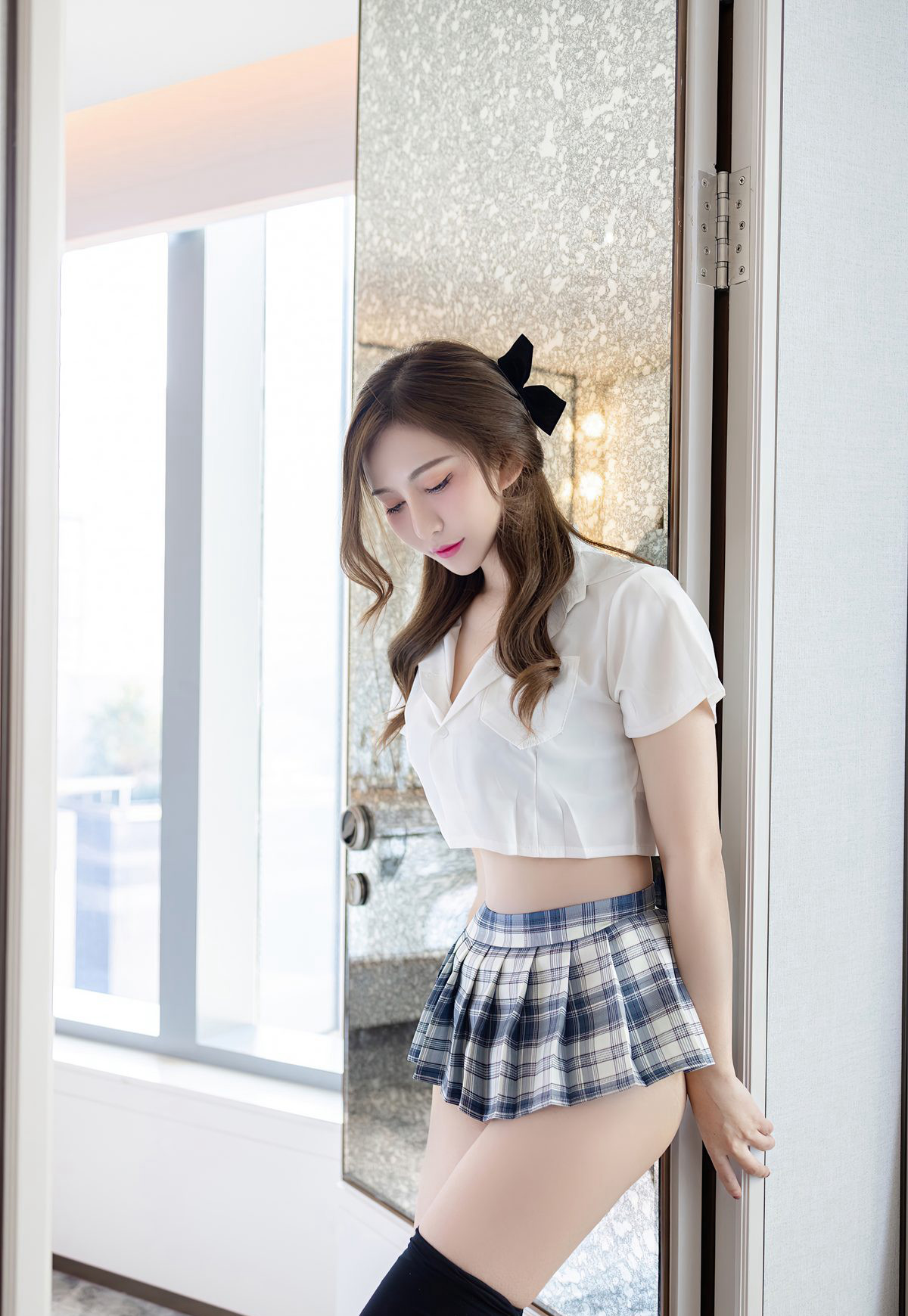 愛蜜社女神拉維尼亞肉肉性感內衣極品大胸白嫩皮膚寫真