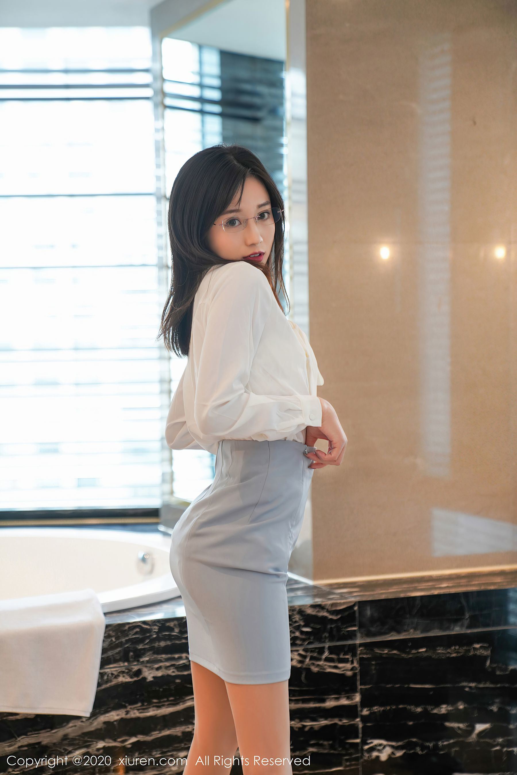 秀人XIUREN] No.2825 倉井優香