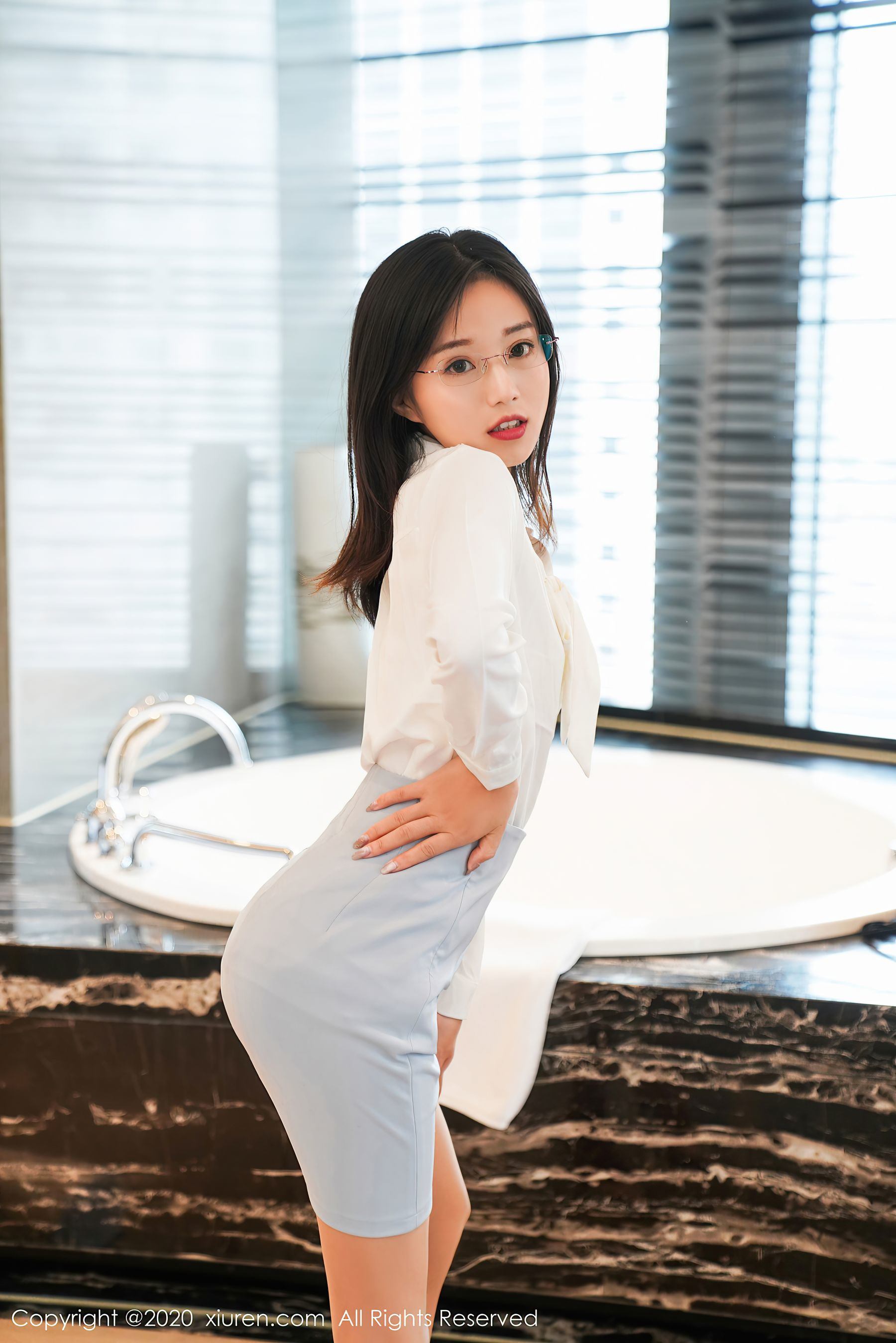 秀人XIUREN] No.2825 倉井優香