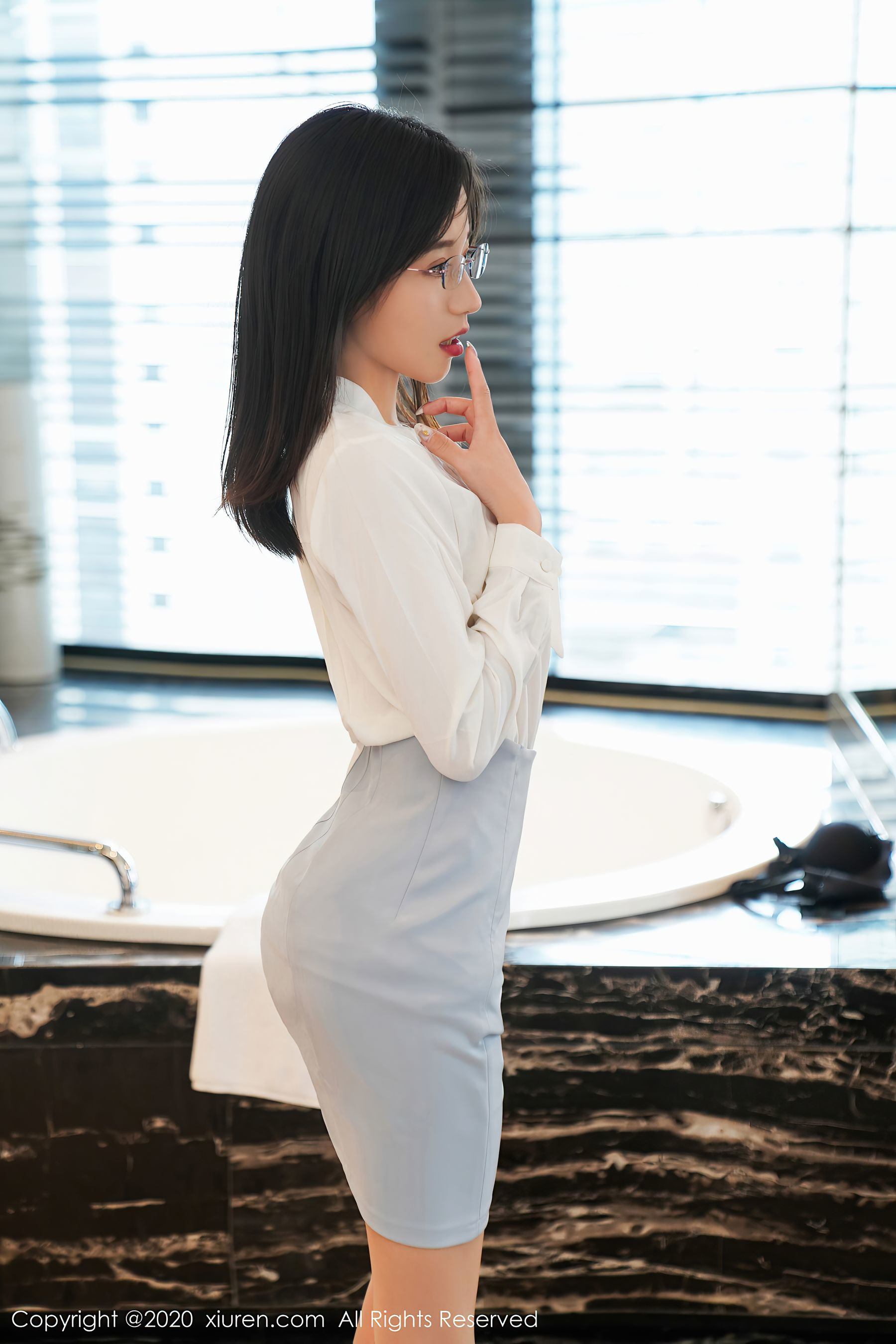 秀人XIUREN] No.2825 倉井優香