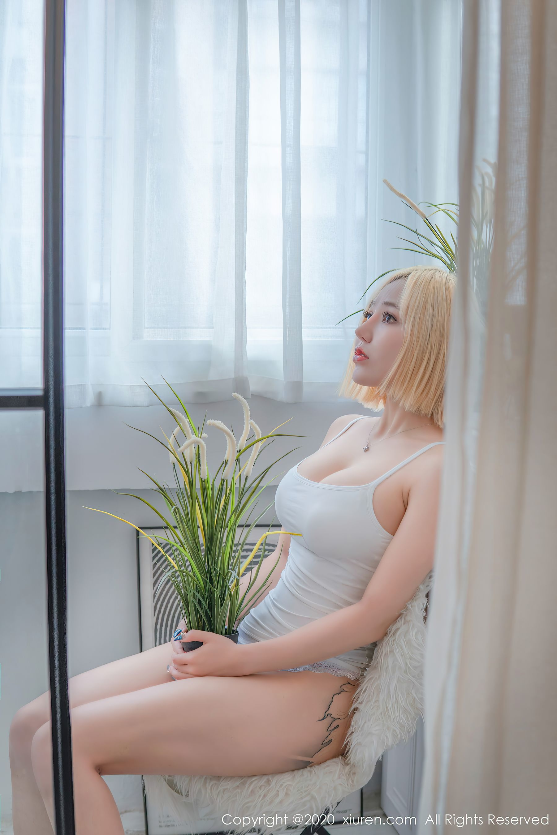 XIUREN No.2842 문징어 금발 문신 화보