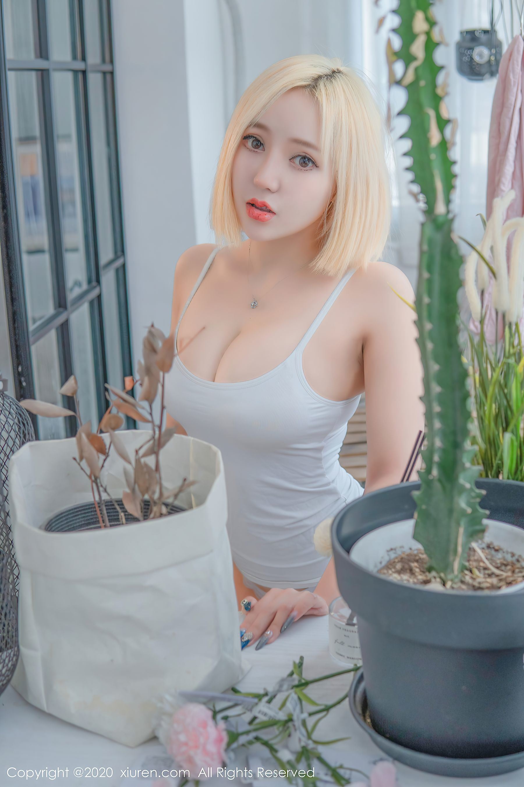 XIUREN No.2842 Wen Jing Er Blonde Tattoo Set