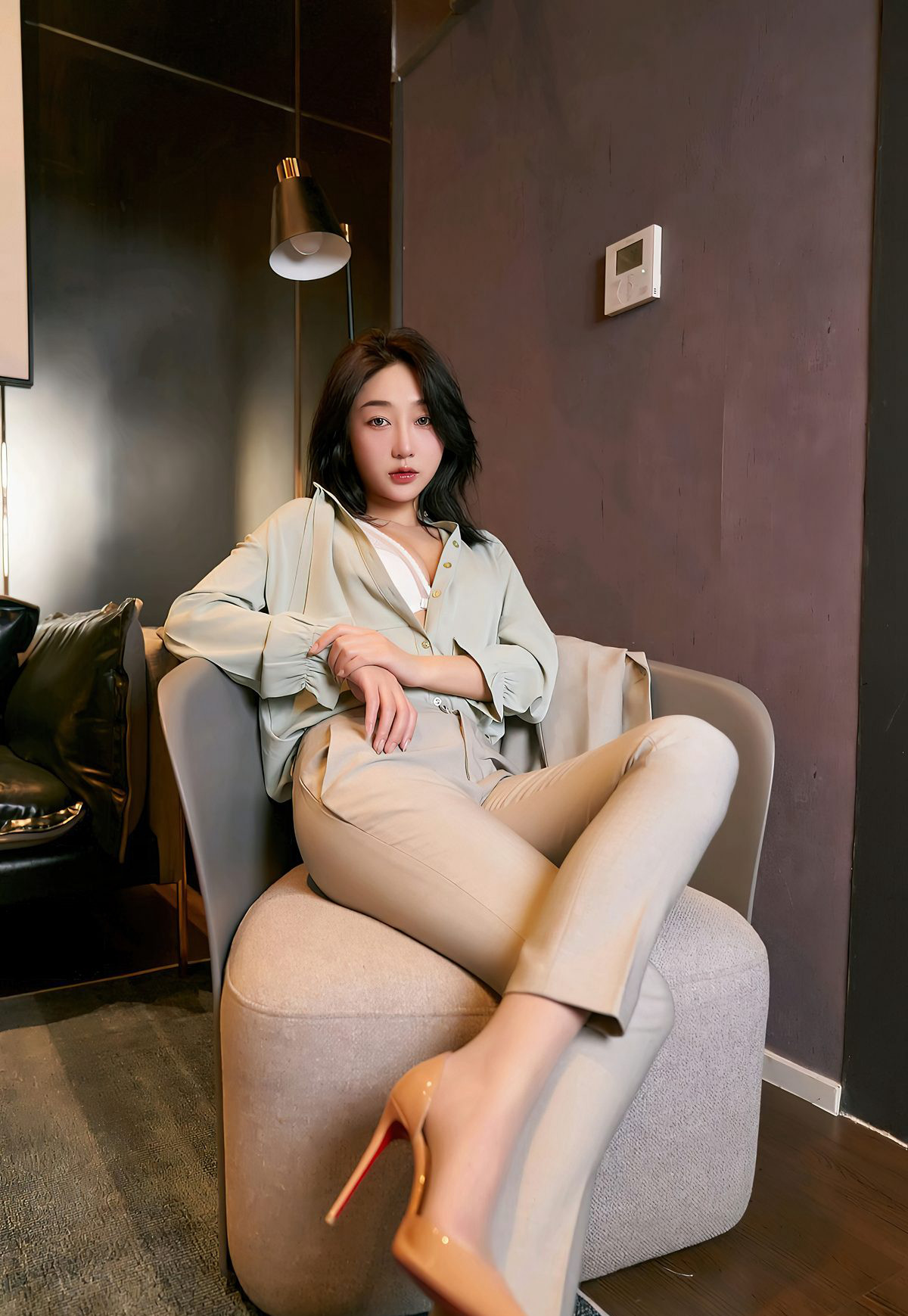 กันยายน เซ็กซี่ สาวออฟฟิศ 2021 ระดับพรีเมี่ยม ซุปเปอร์บาง ถุงน่องเนื้อ สวยขา ชุดยูนิฟอร์มชวนหลงไหล