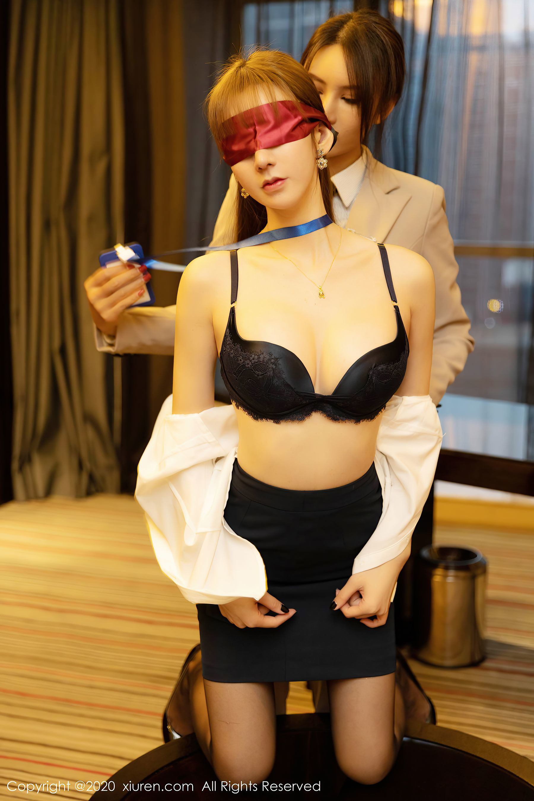 秀人XIUREN] No.2857 周于希Sandy& Emily顧奈奈