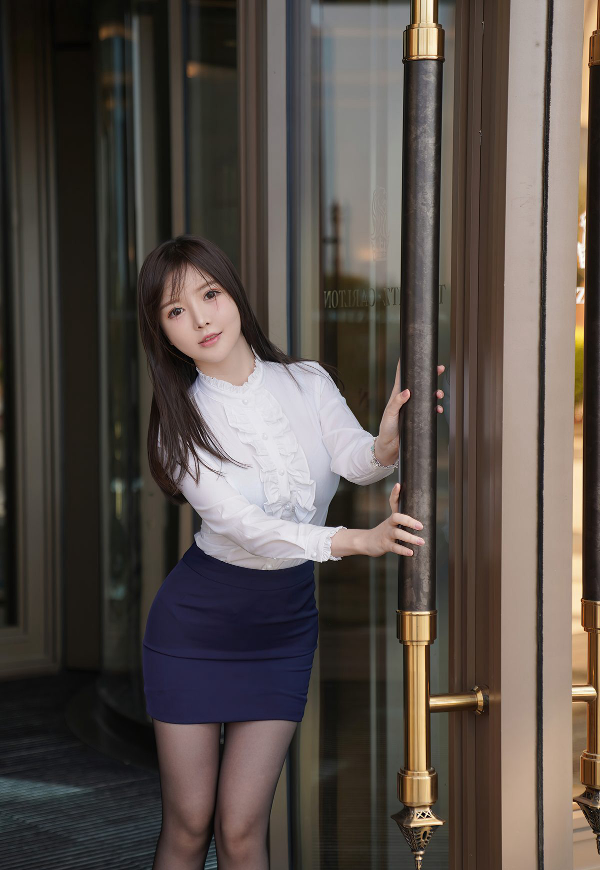 糯美子劇情系列性感白領秘書黑絲高跟裸胸美女2021
