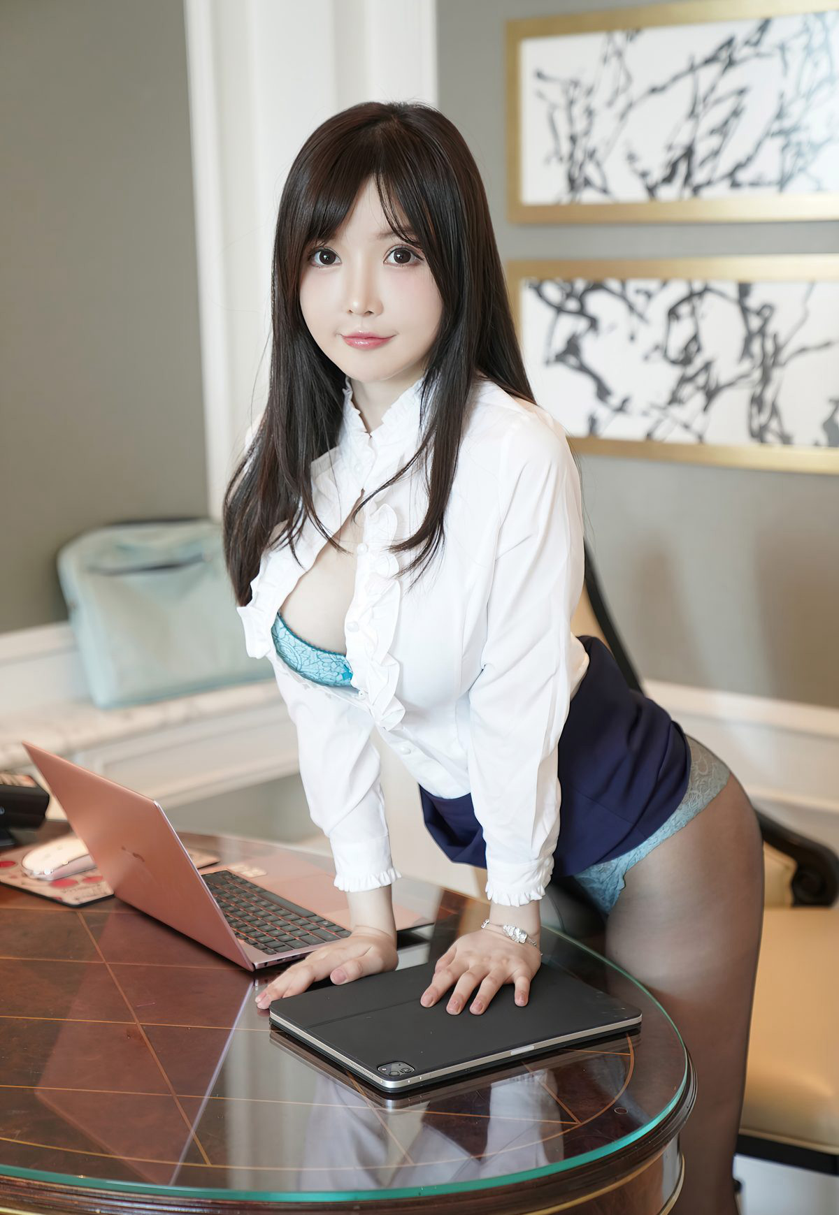 糯美子劇情系列性感白領秘書黑絲高跟裸胸美女2021