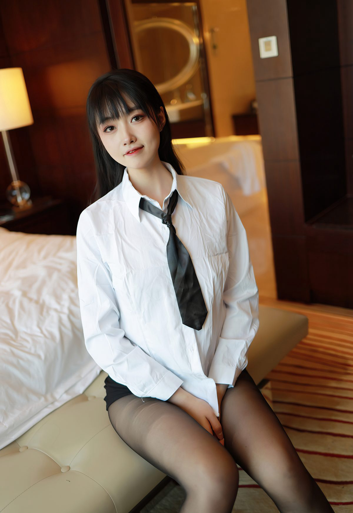 グオパオヨウ 2021 黒ストッキング制服の誘惑 高跟靴制服 極品美脚