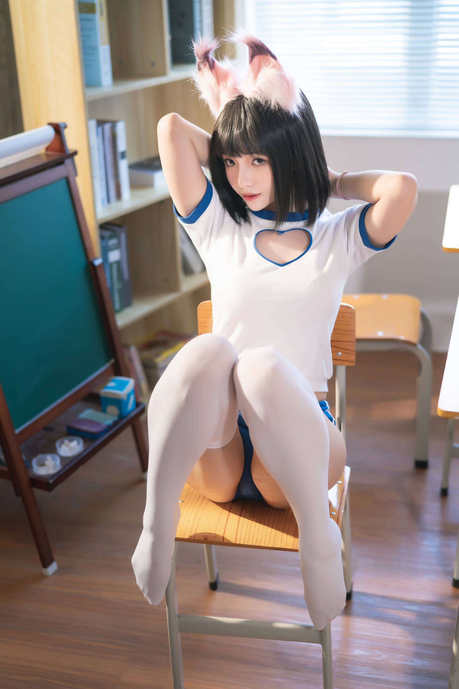 COS Phúc lợi] Blogger Anime Vân Mị - Mèo mặc đồ thể thao