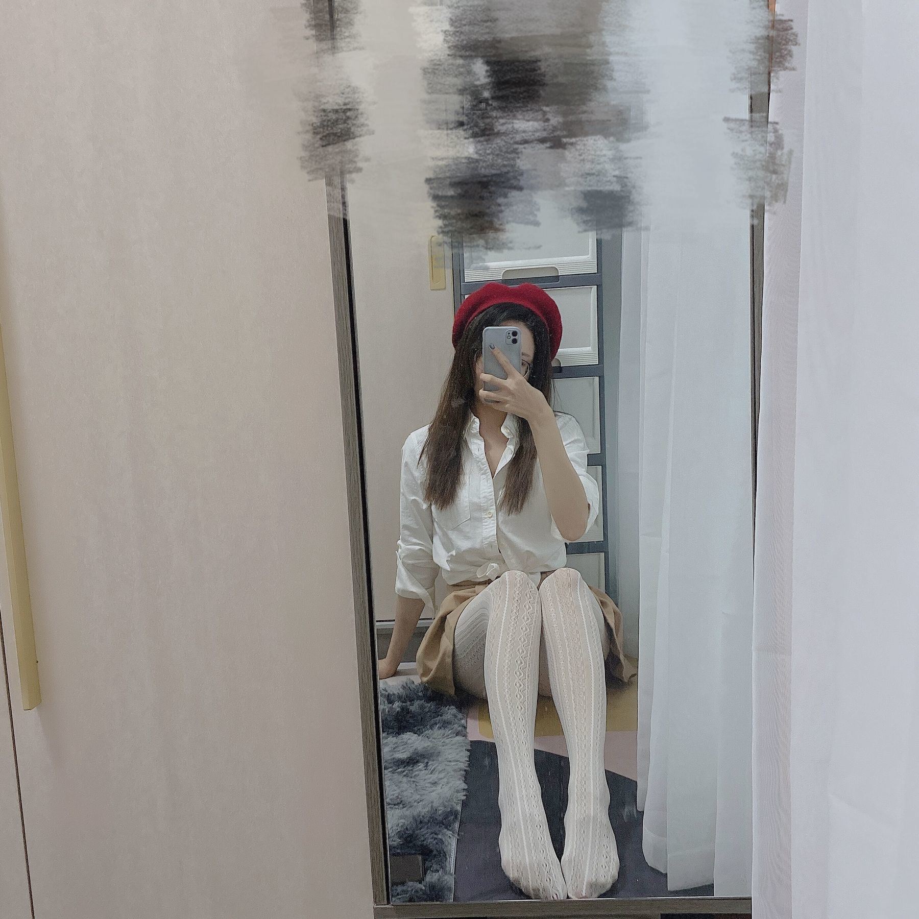 COS Welfare] Autumn and Corgi (Xia Xiao Qiu Qiu Qiu) - Christmas Selfie