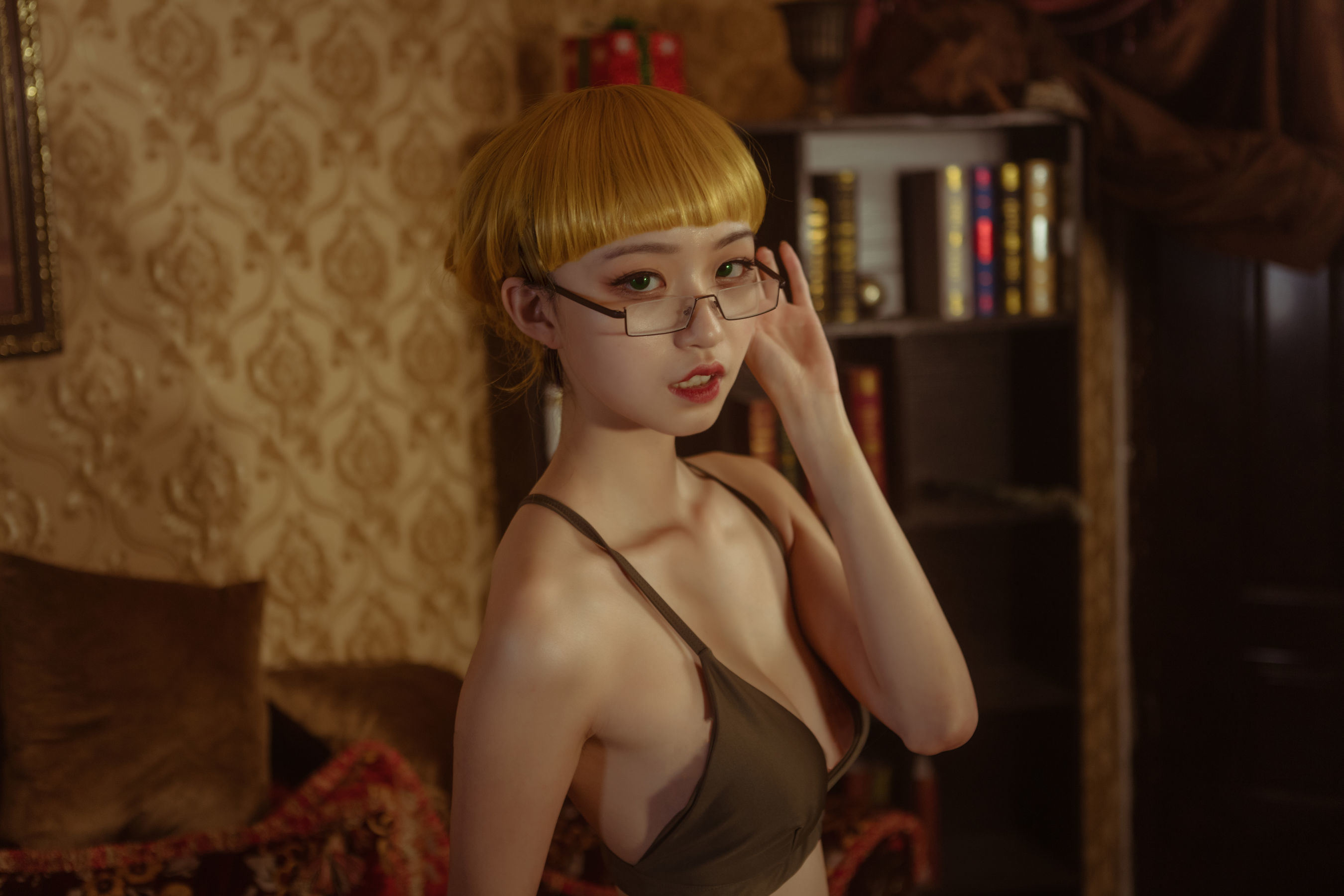 Cosplay Welfare] Cosplay Cute Girl Cang Ji Ju Geng - Hepburn