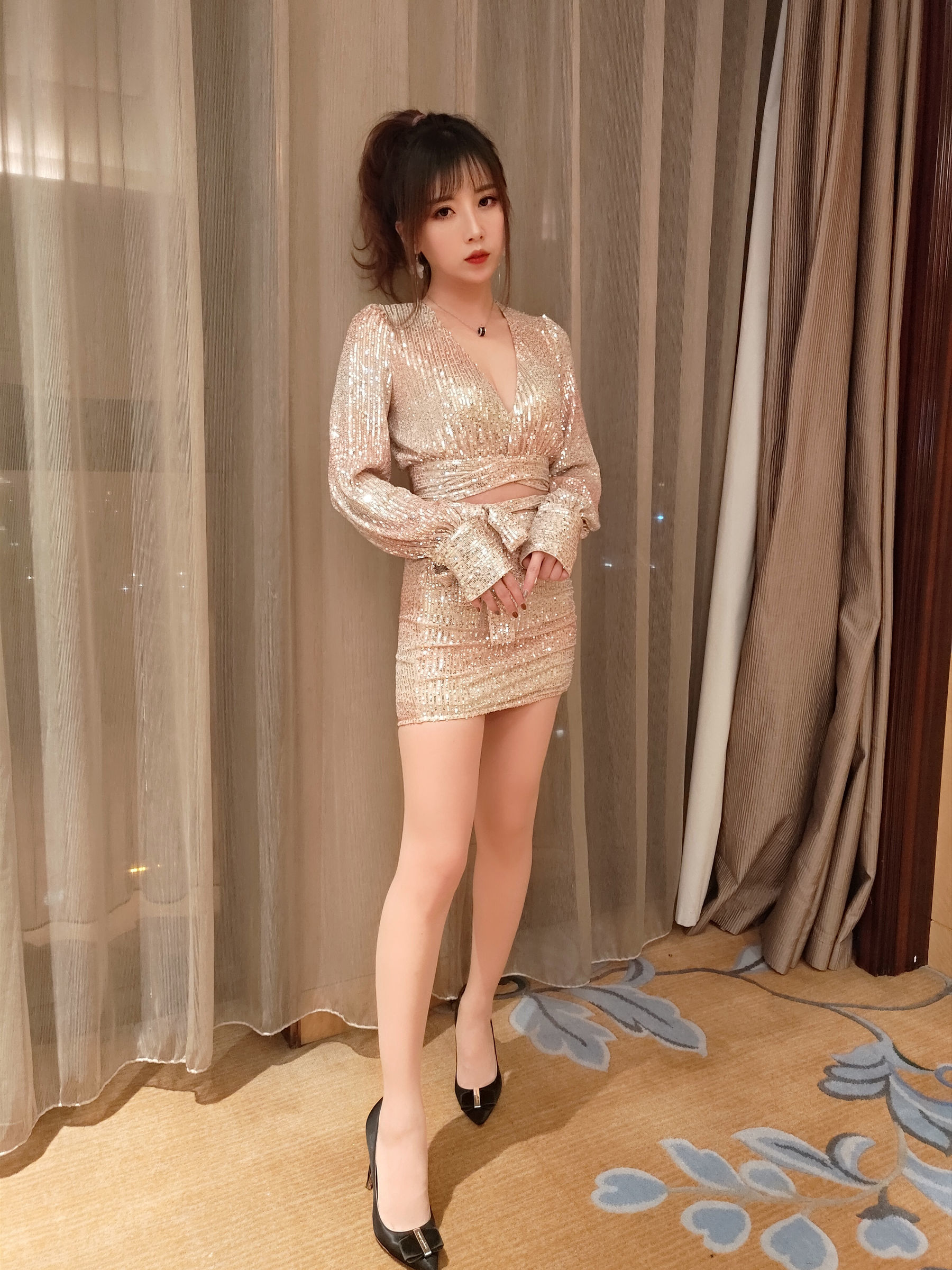 COS福利] 鬥魚主播小女巫露娜 - 亮片裙肉絲