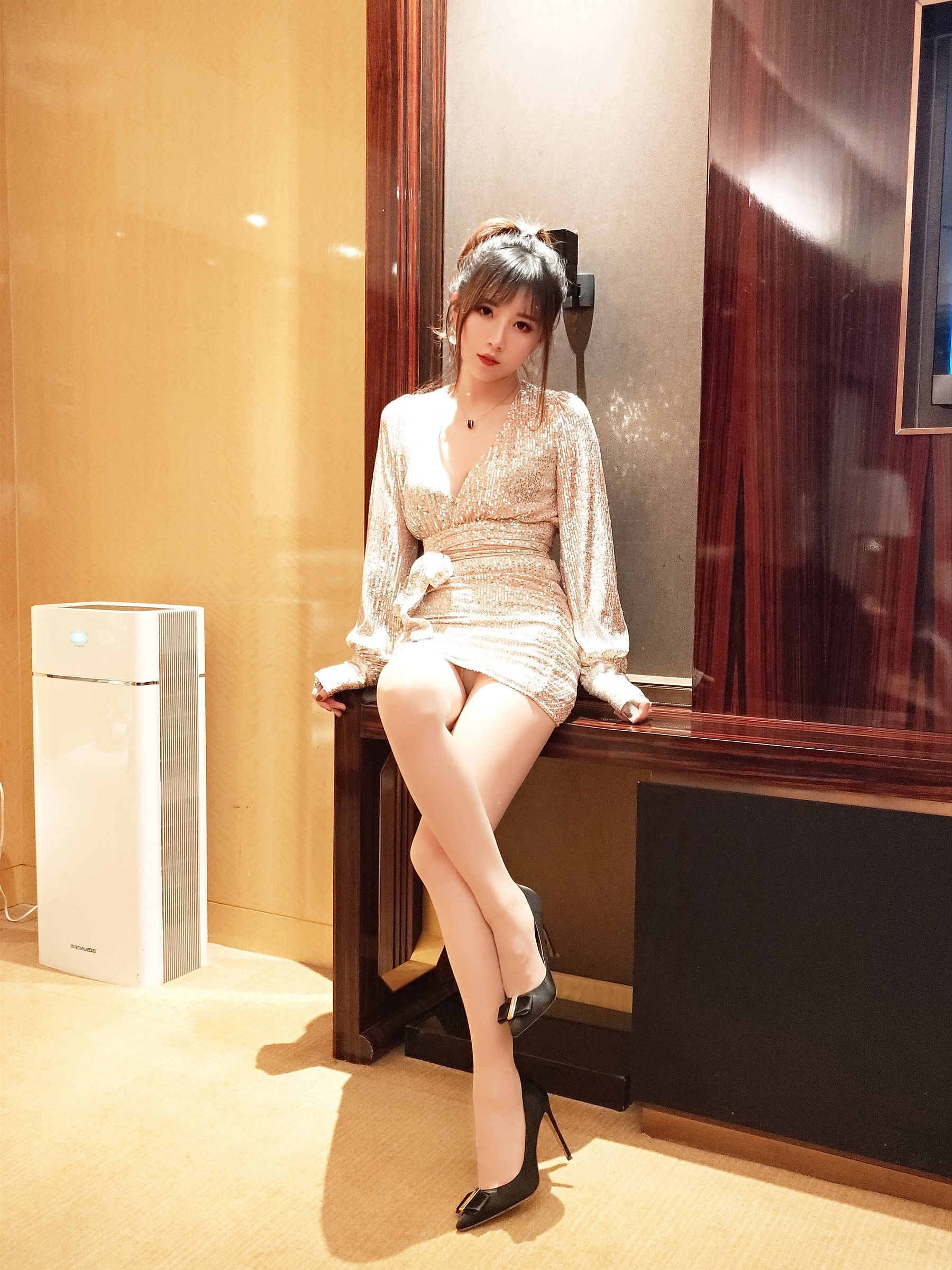 COS Phúc lợi] Douyu Streamer Tiểu Nữ Phù Thủy Luna - Váy Lấp Lánh và Vớ Nylon